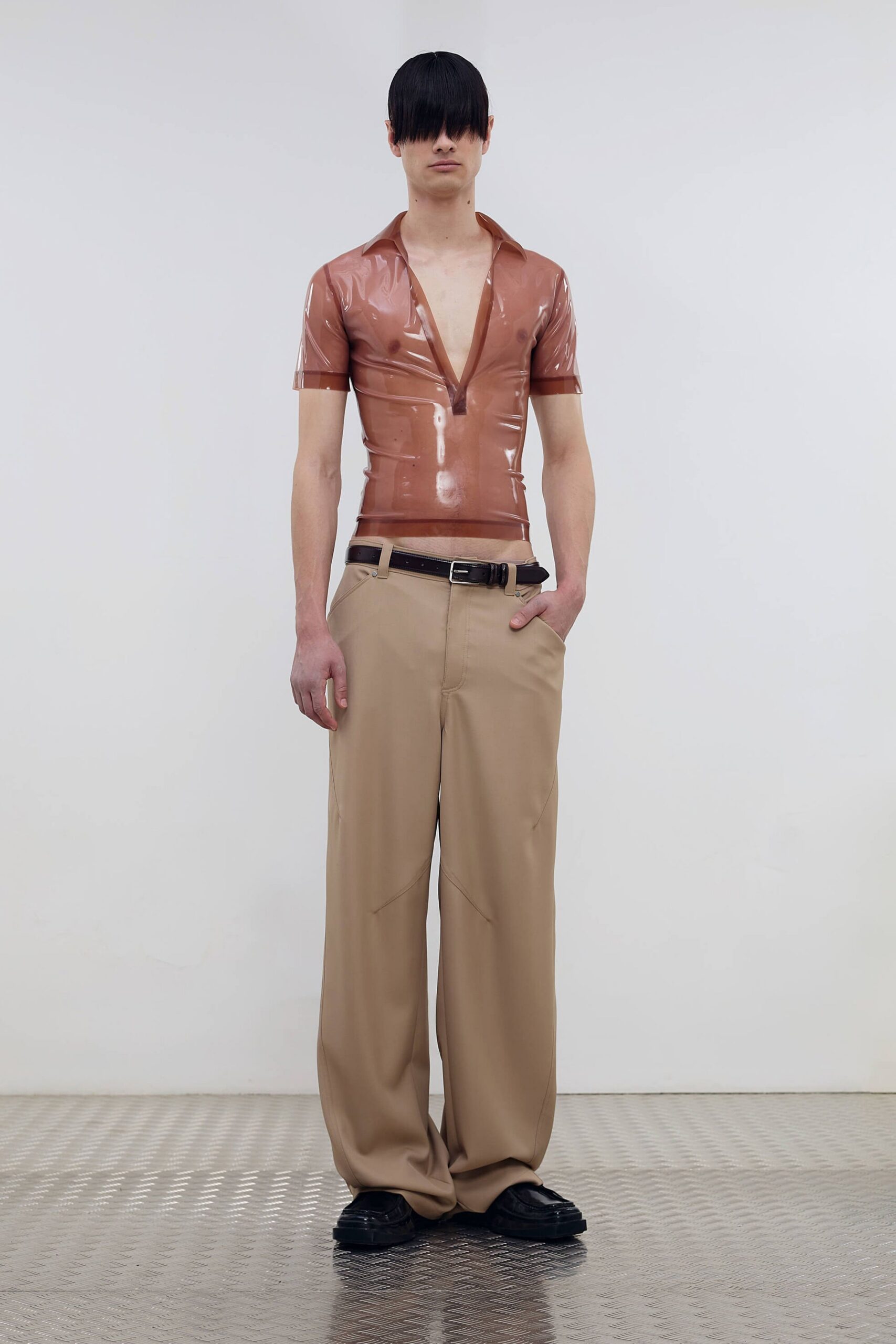 brown vinyl short-sleeve v-neck fitted shiny shirt