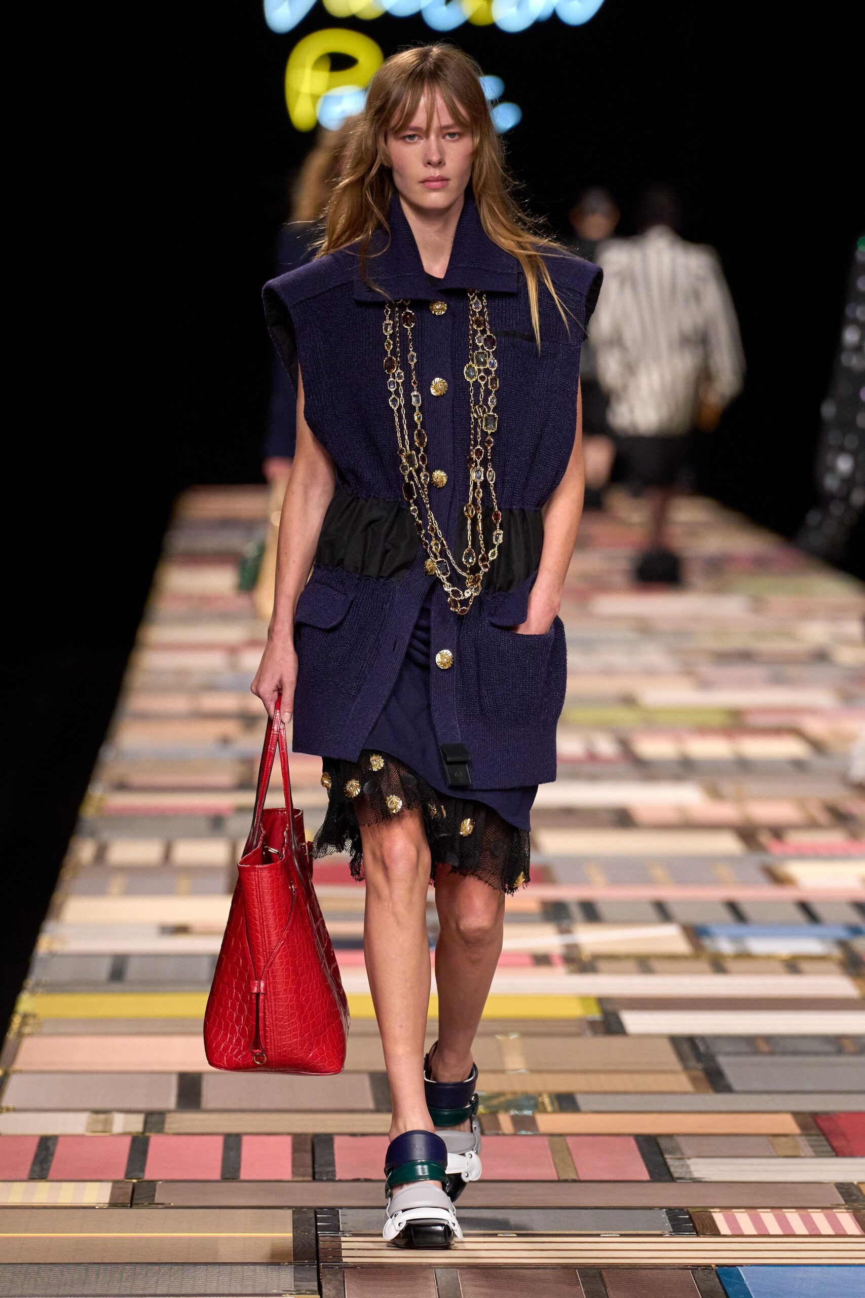 blue cotton sleeveless collared relaxed buttoned pockets dress