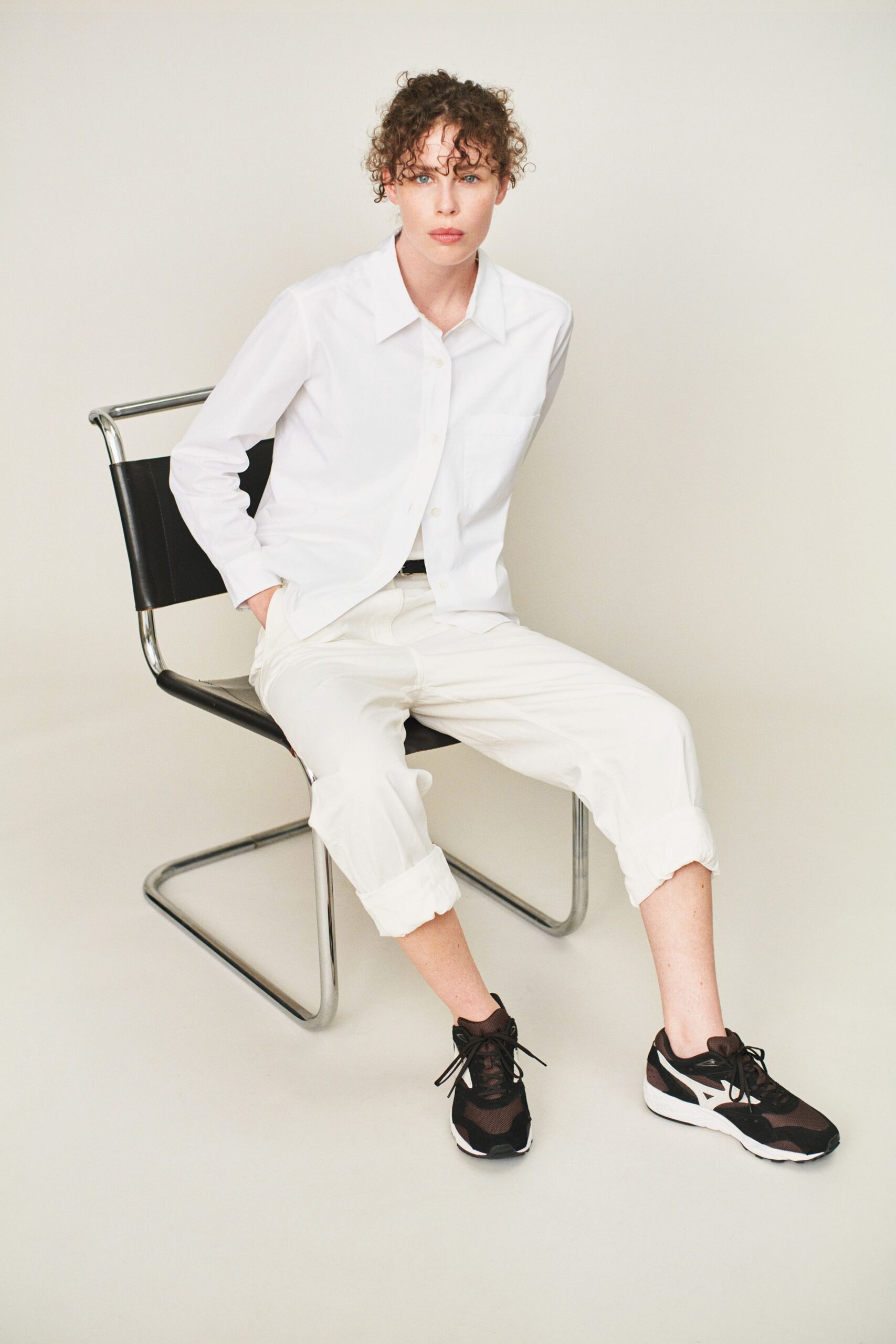 beige cotton relaxed cropped pants