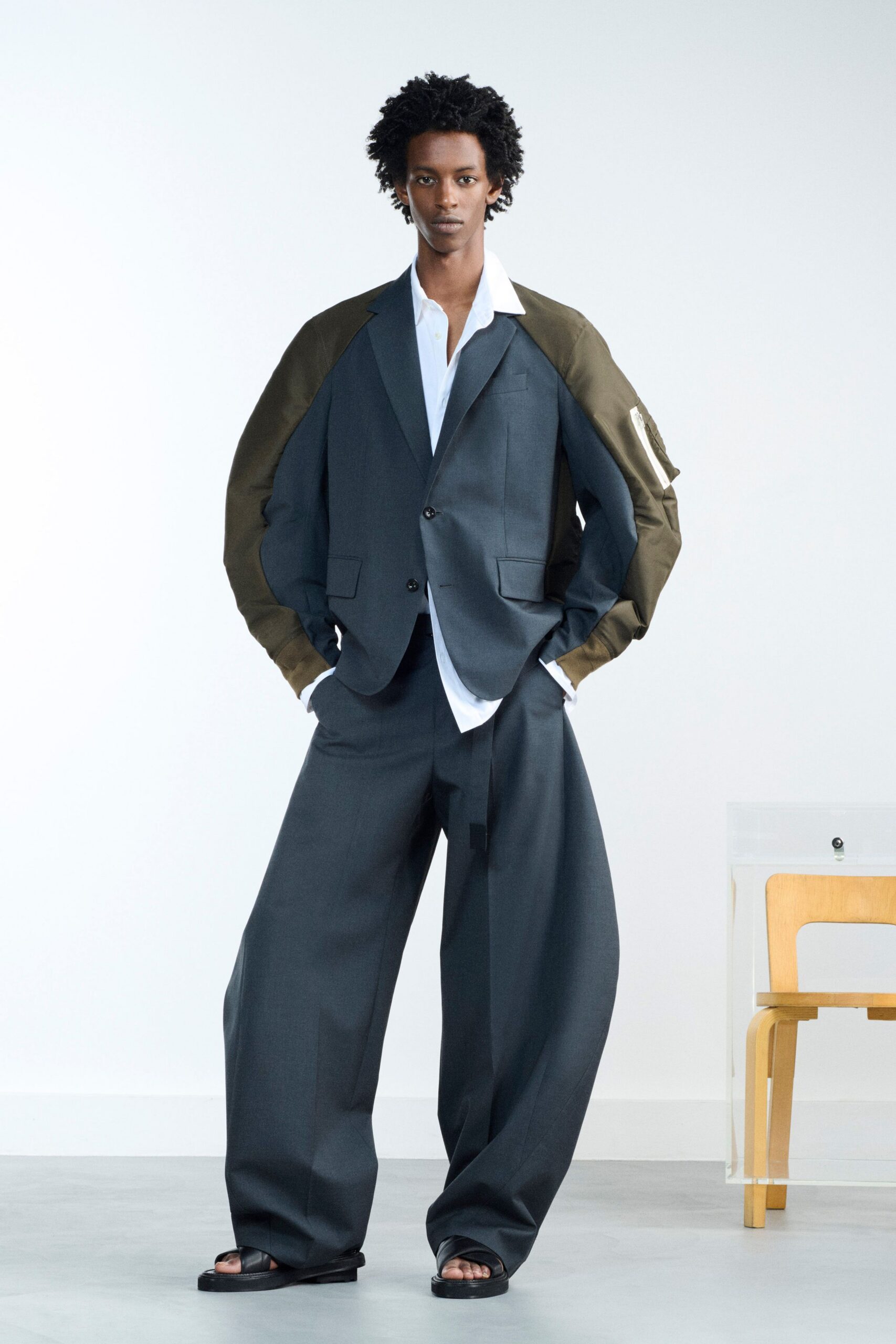 gray long-sleeve collared relaxed buttoned blazer