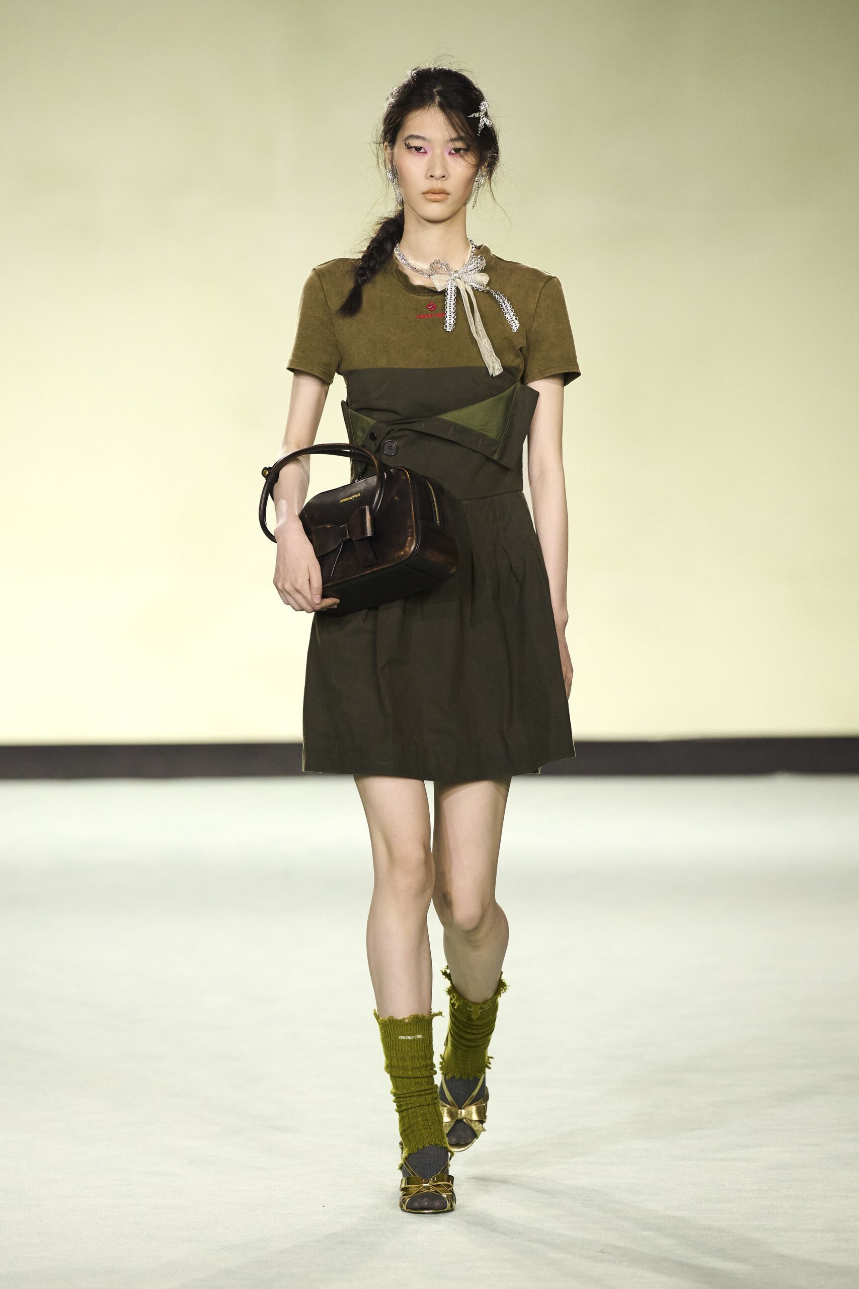 green cotton short-sleeve collared fitted pleated mini dress