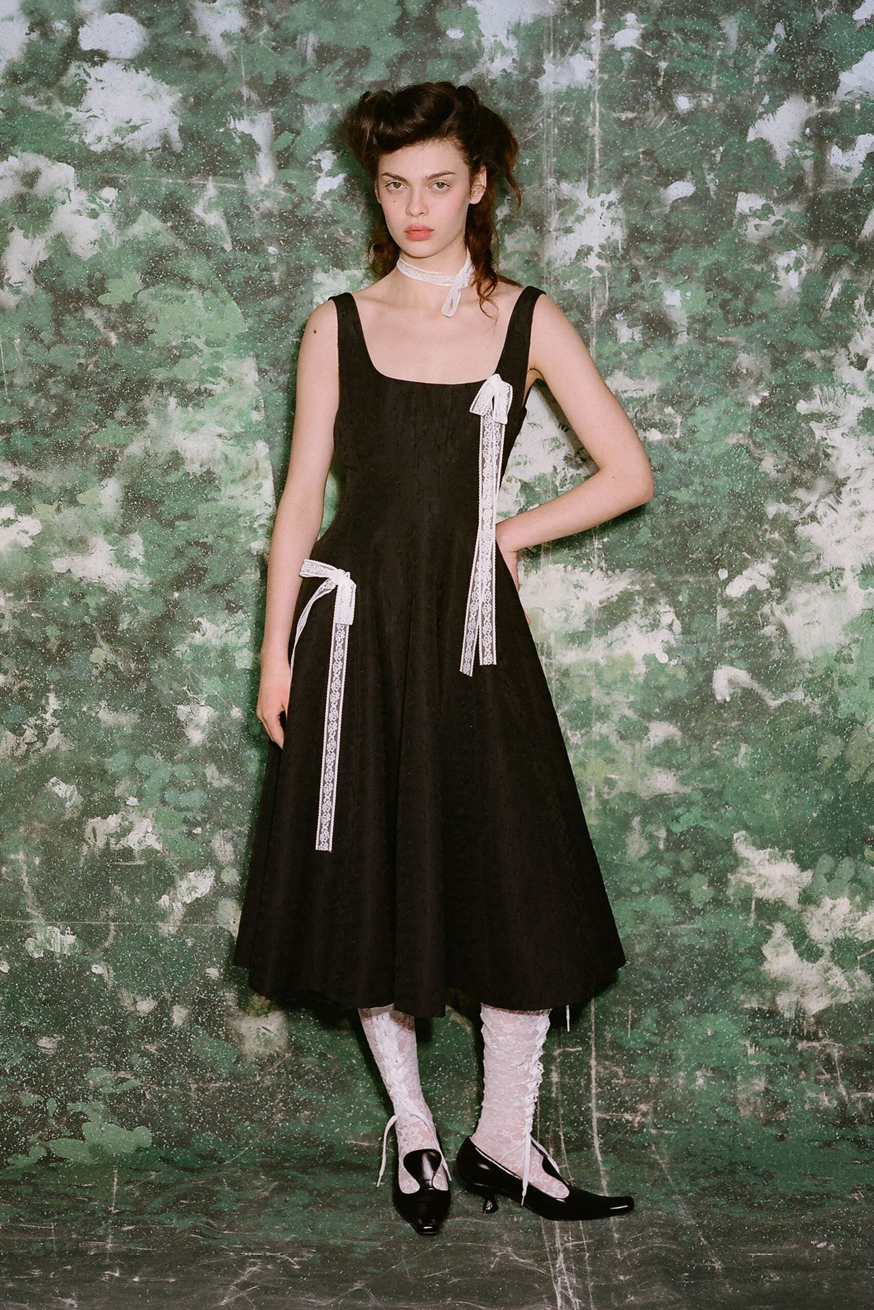 black cotton sleeveless square-neck fitted tiered pleated dress