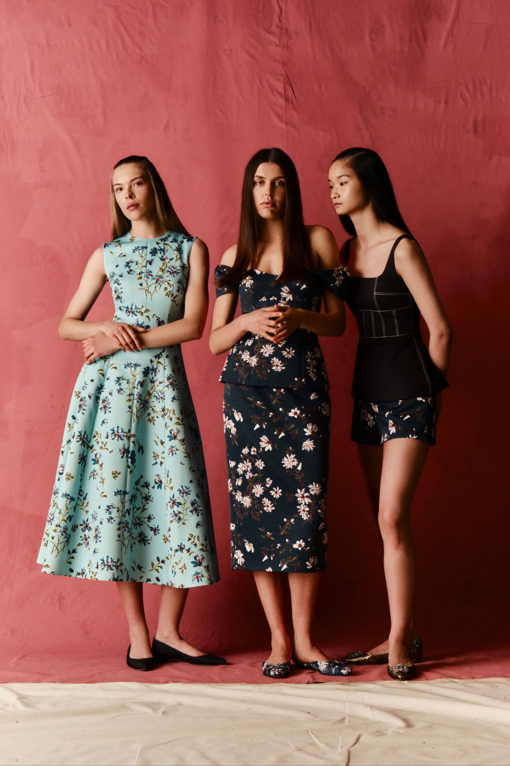 black cotton off-shoulder fitted floral skirt