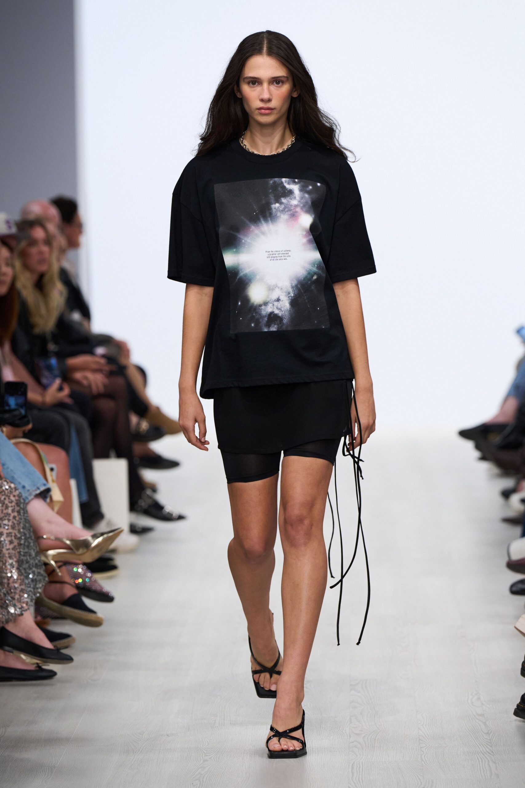 black cotton short-sleeve collared relaxed printed t-shirt