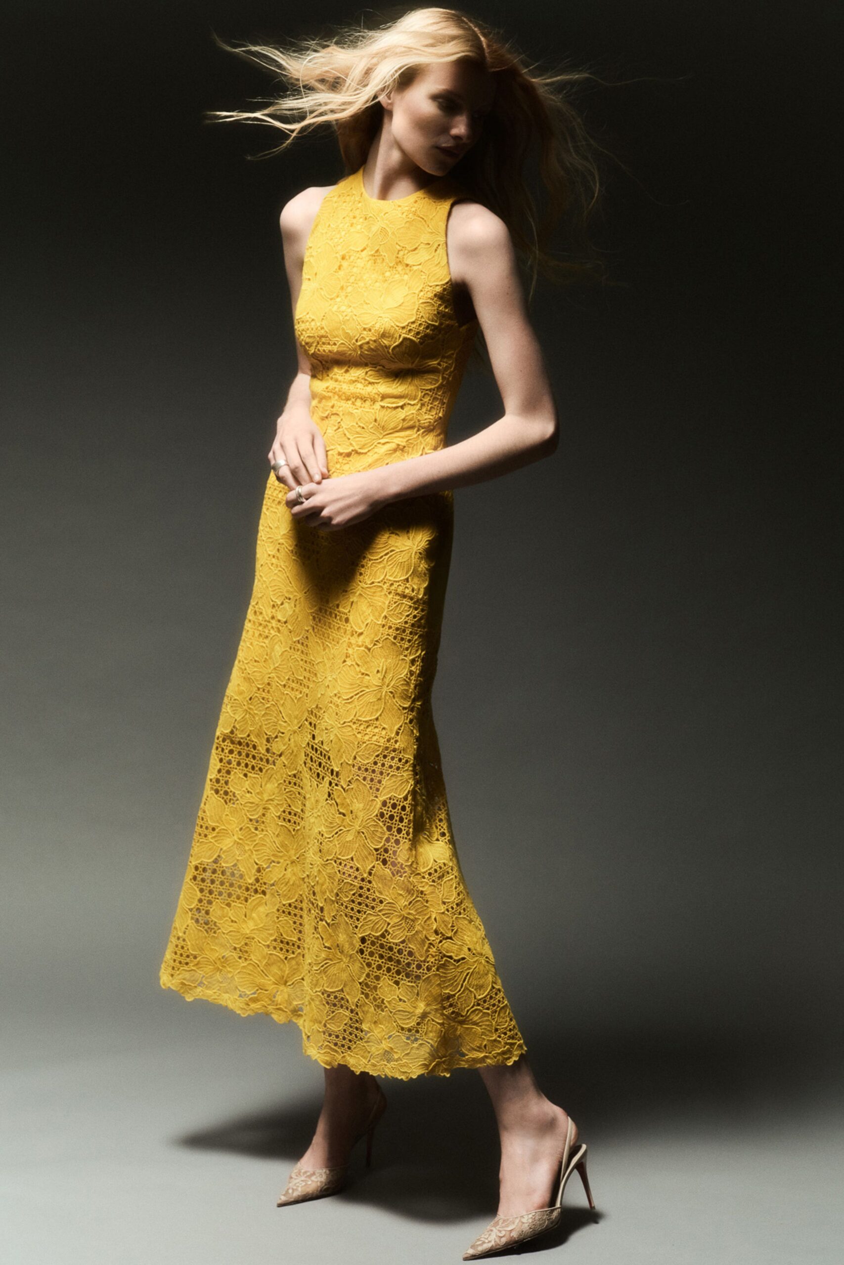 yellow lace sleeveless gown