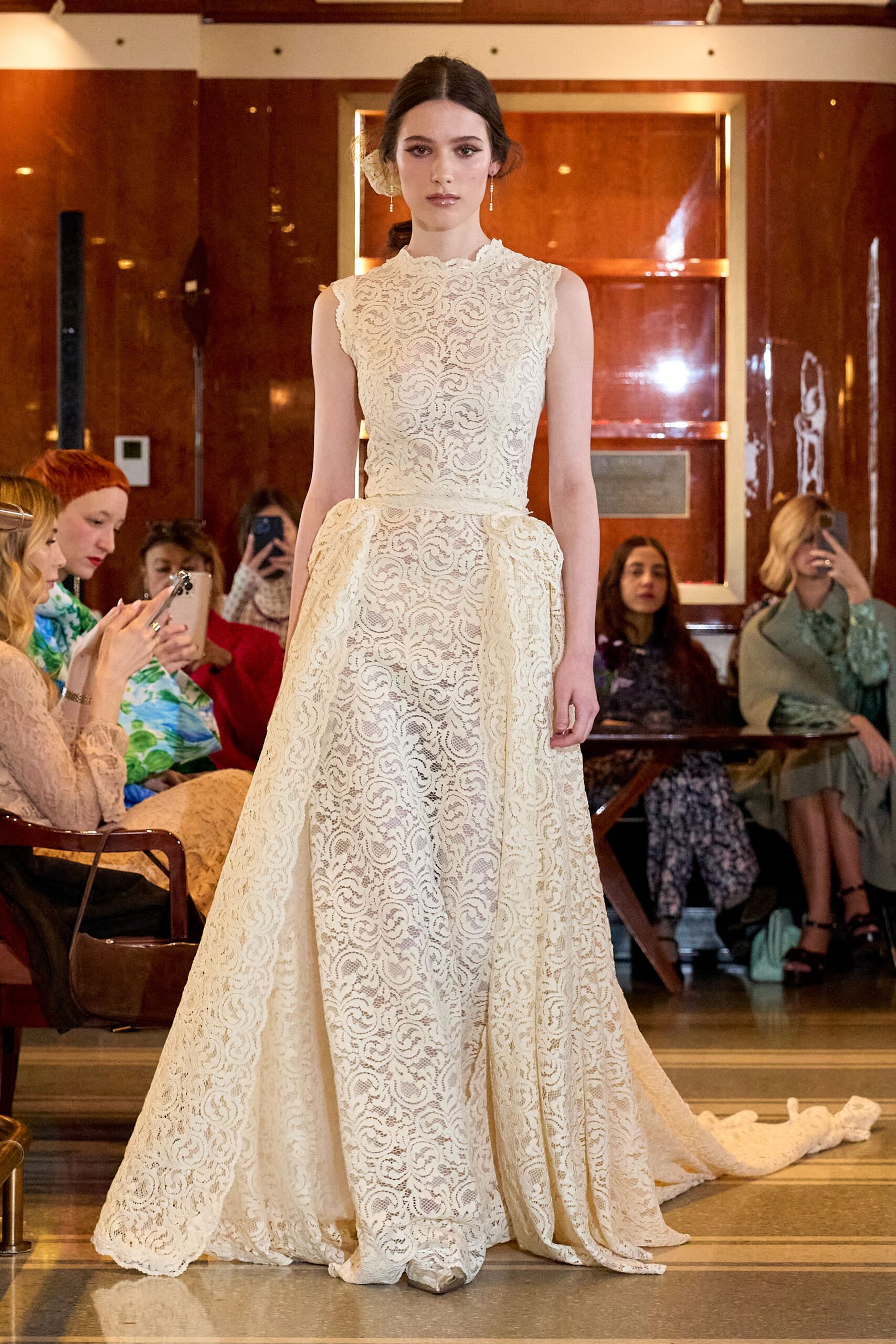 ivory lace sleeveless gown
