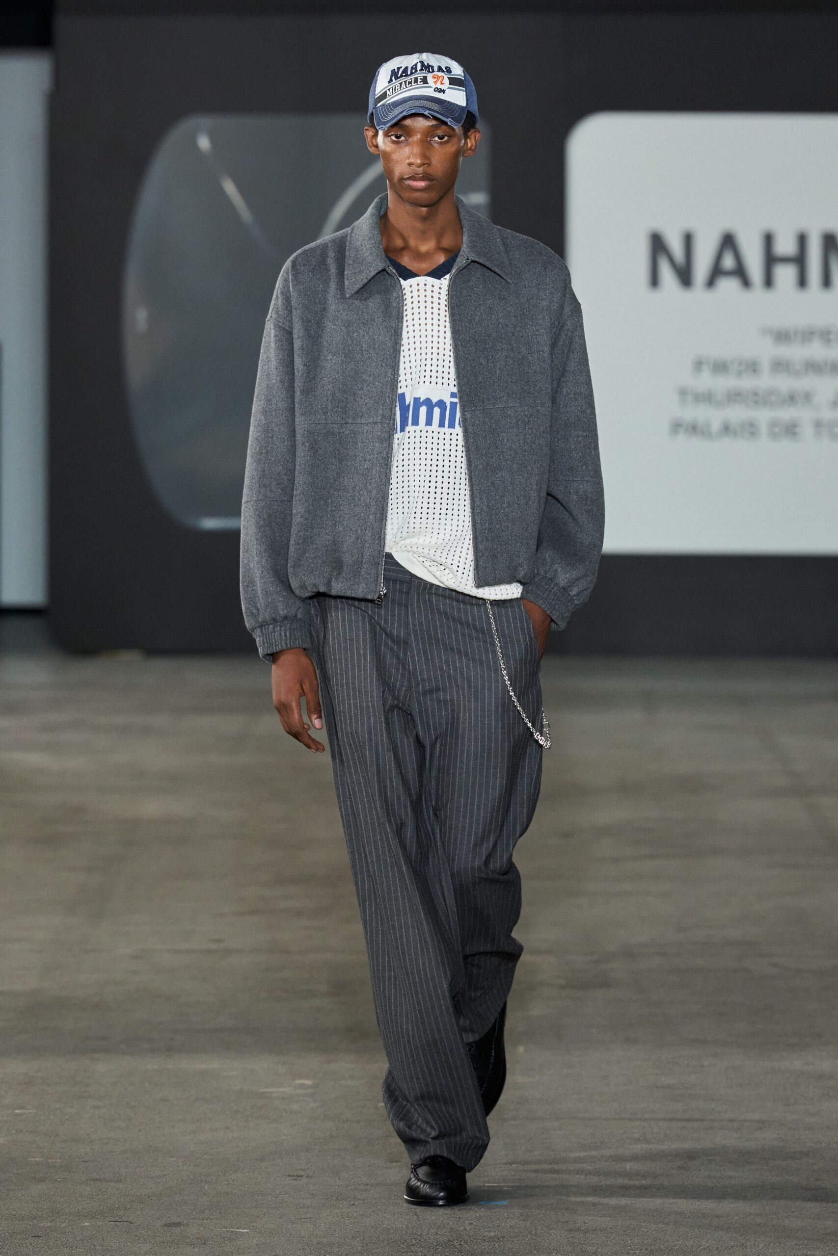 gray wool long-sleeve collared relaxed zippered jacket