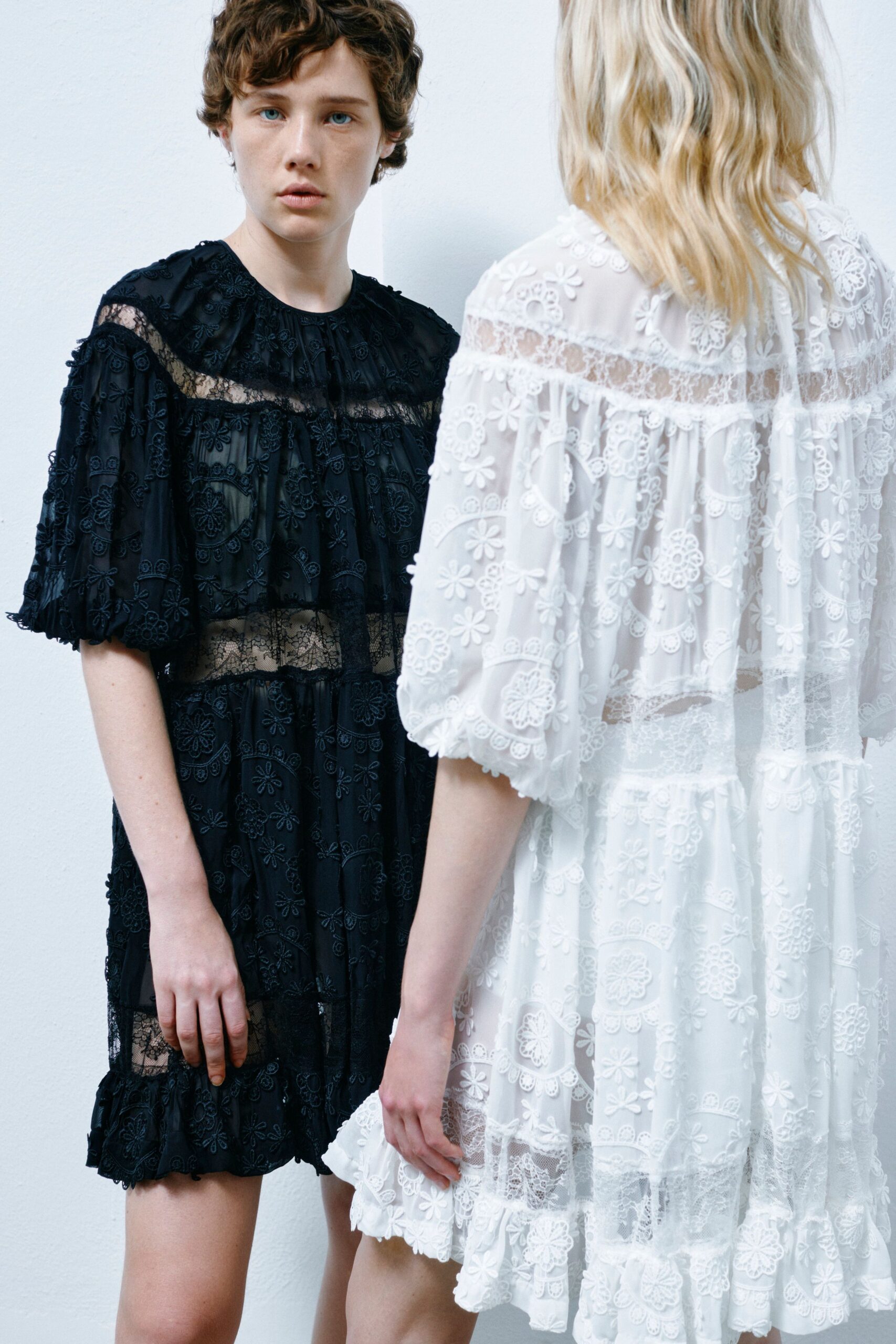 black lace short-sleeve v-neck relaxed embroidered ruffled dress