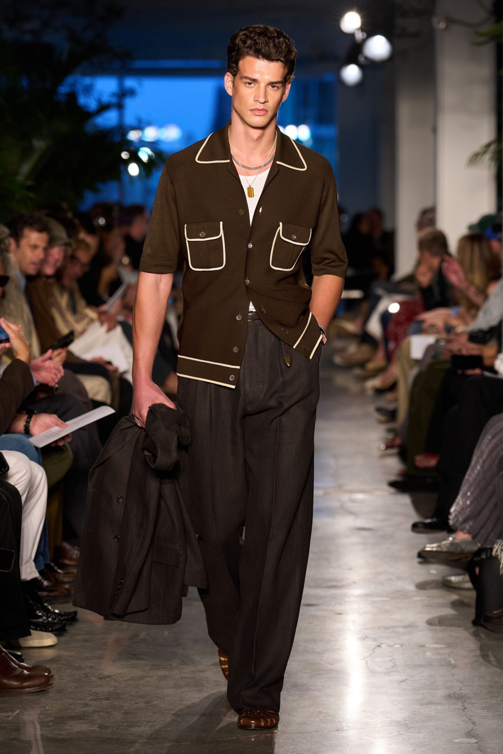 brown cotton short-sleeve collared relaxed buttoned shirt