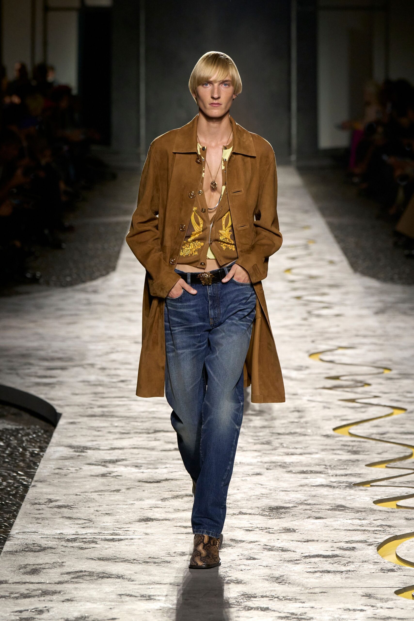 brown suede long-sleeve relaxed buttoned coat