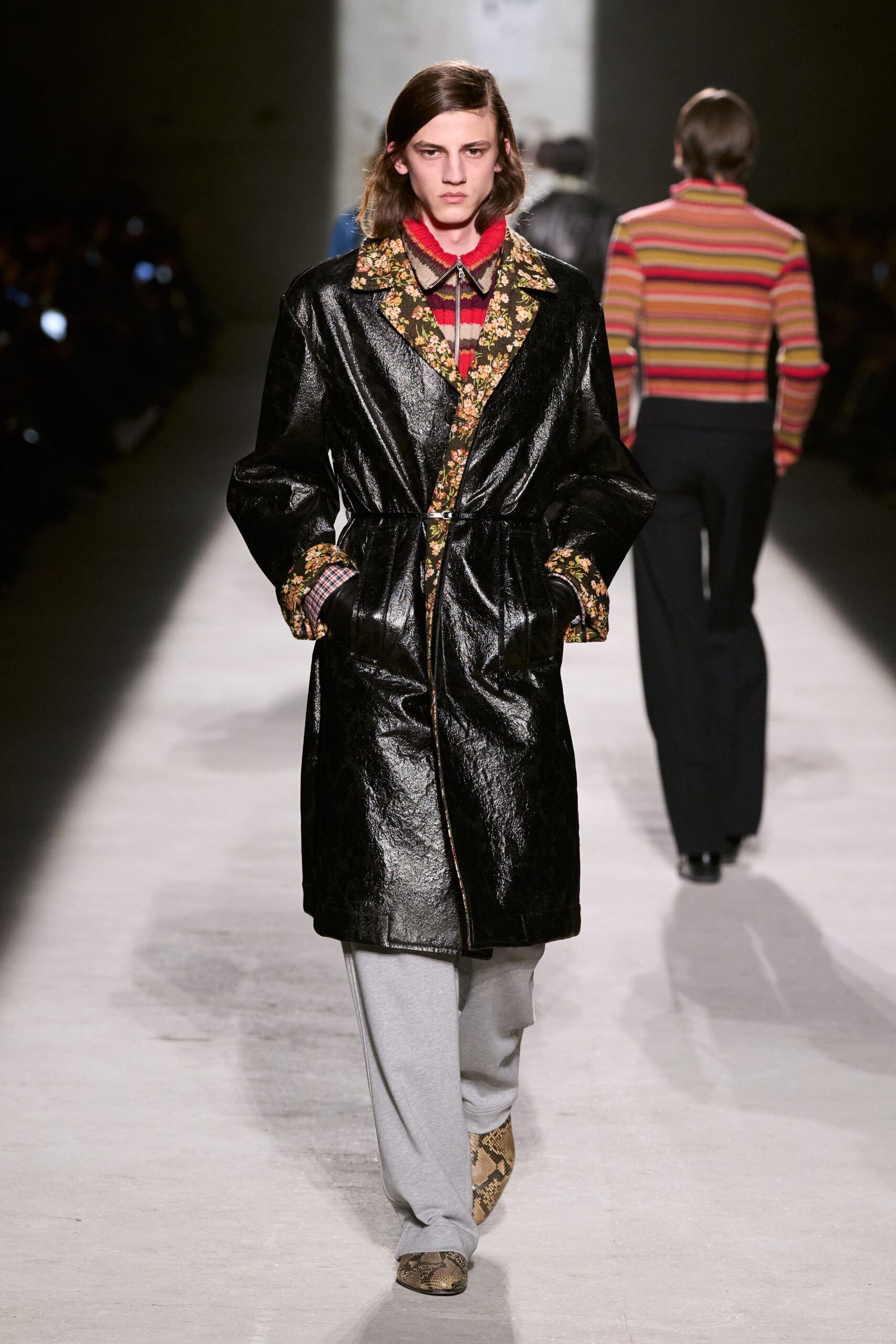black leather long-sleeve collared fitted embroidered belted coat