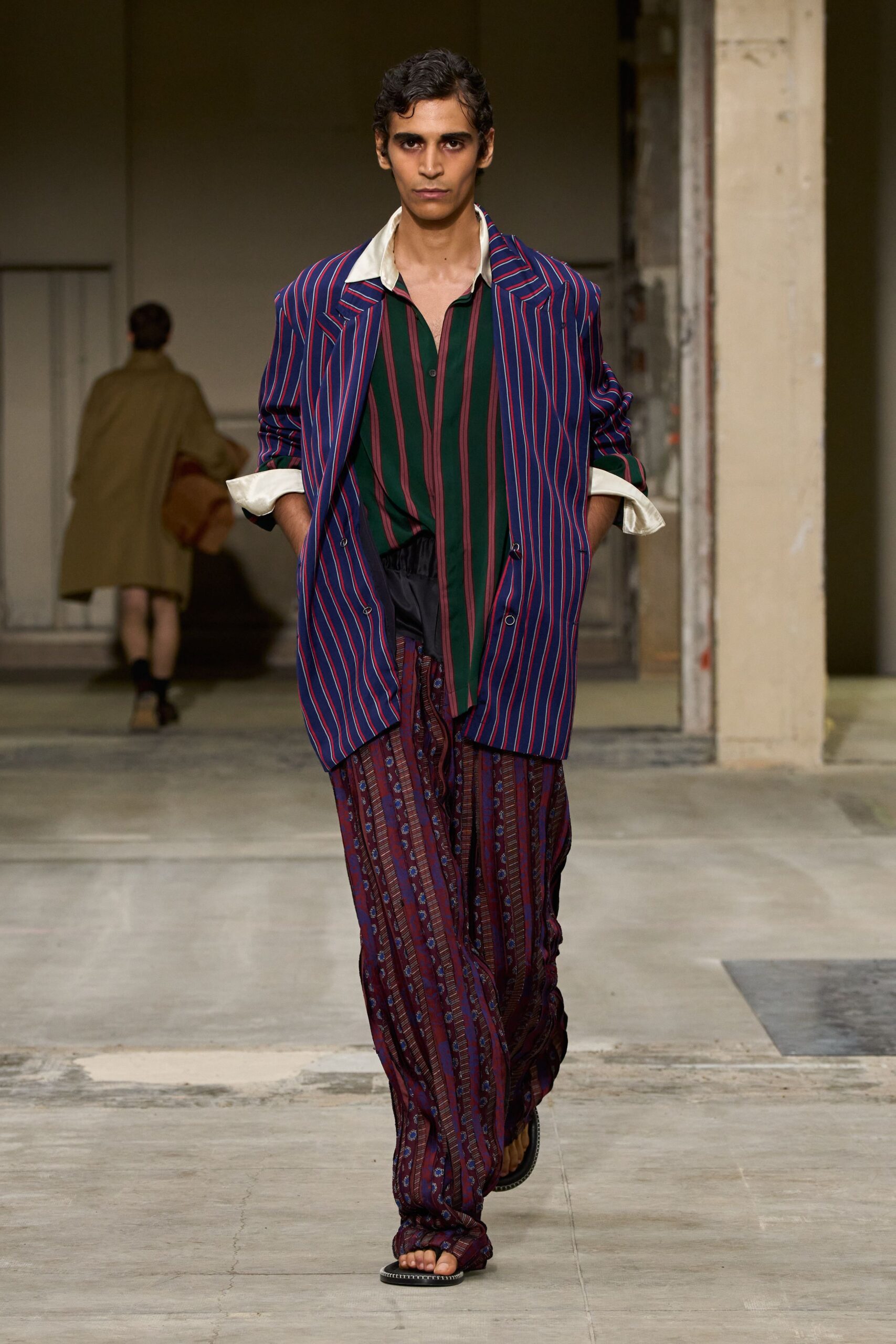 purple relaxed printed pants