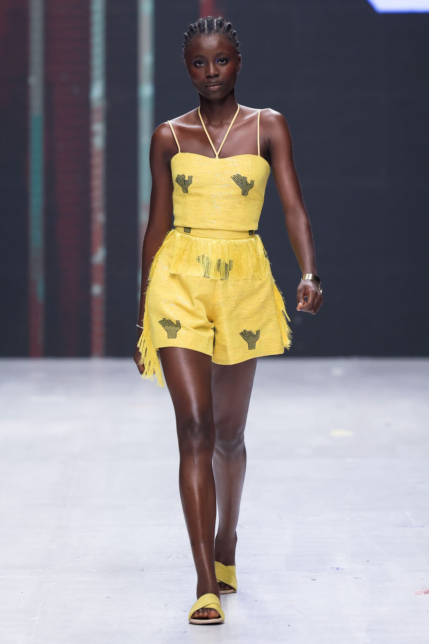 yellow cotton sleeveless v-neck fitted fringed top