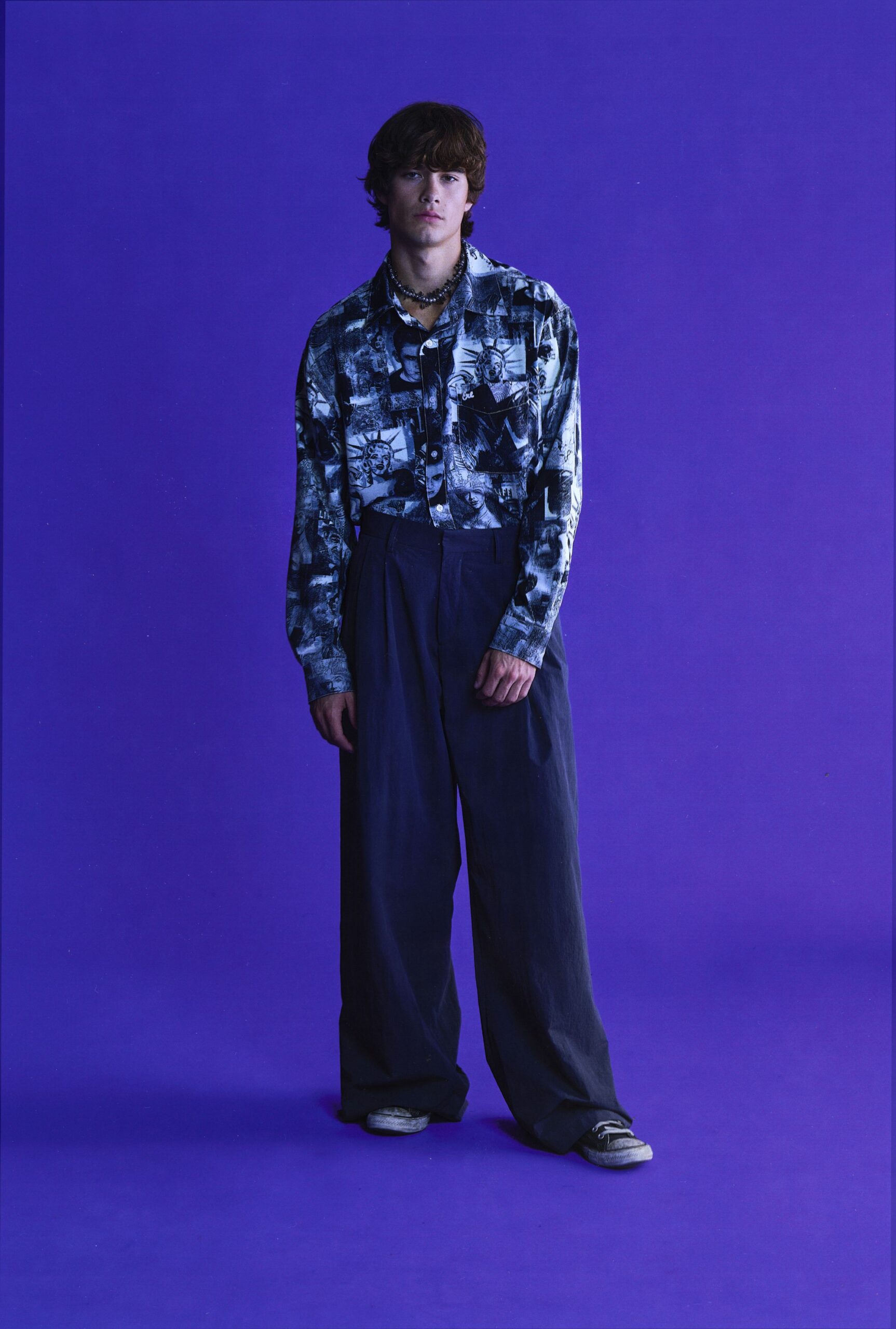 relaxed printed shirt with gray pants