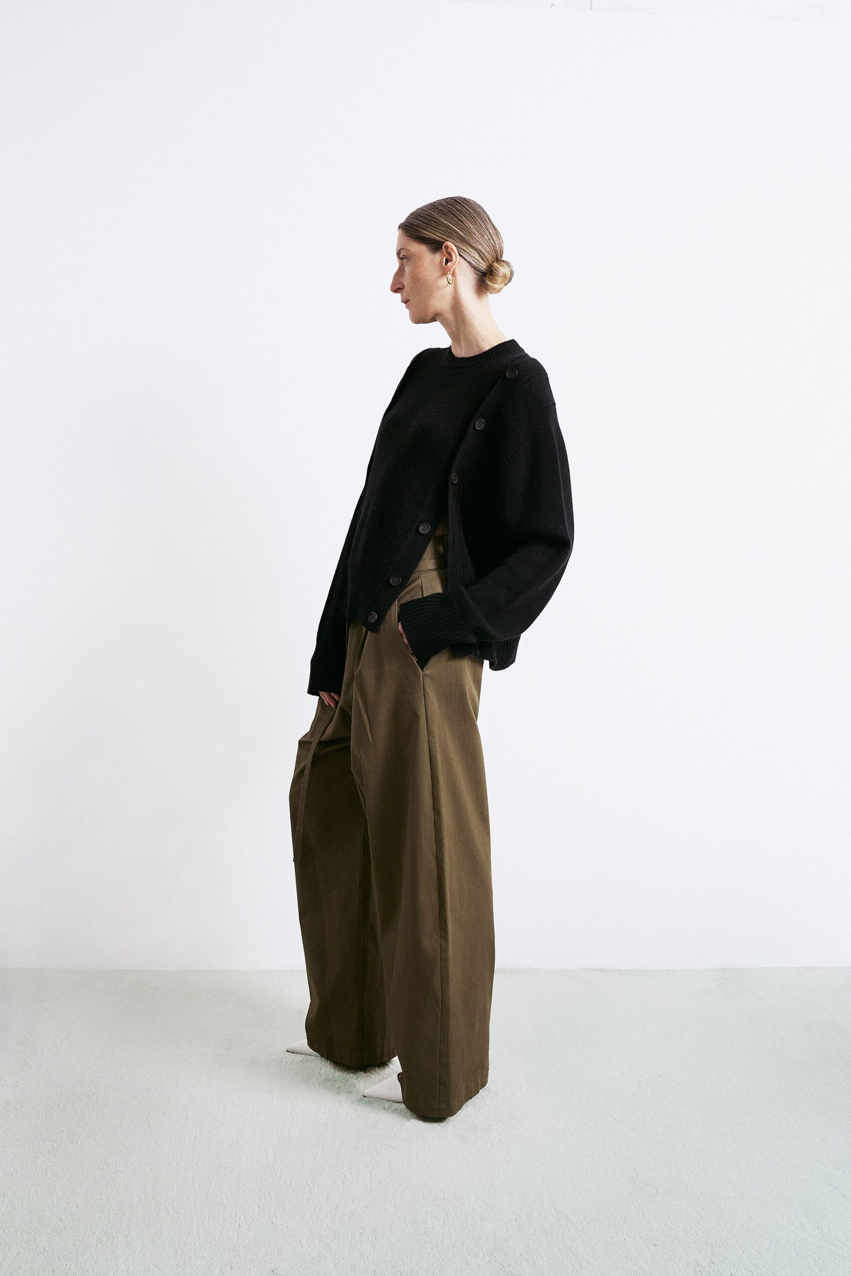 black wool long-sleeve collared oversized buttoned sweater