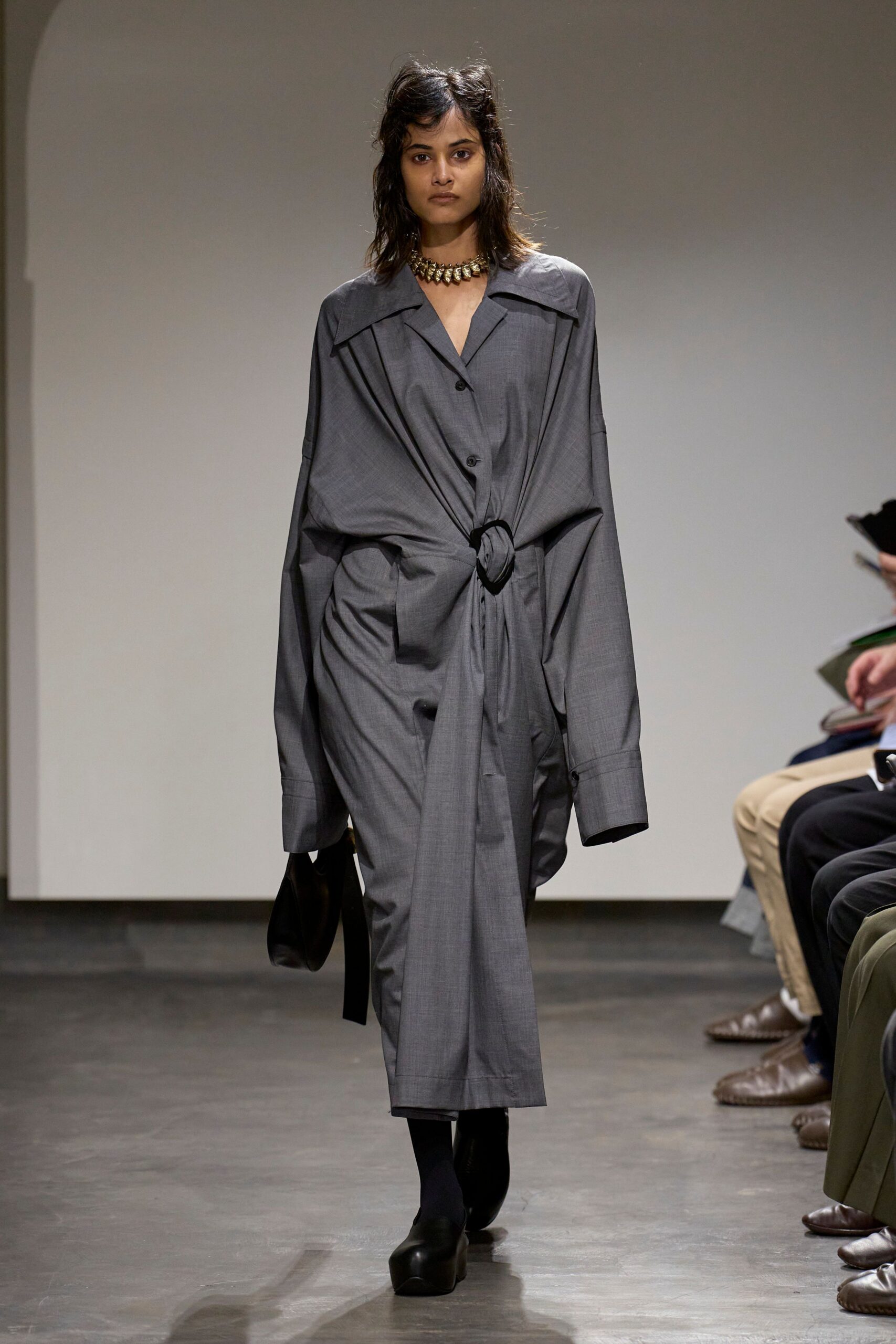 gray cotton long-sleeve collared relaxed buttoned belted dress