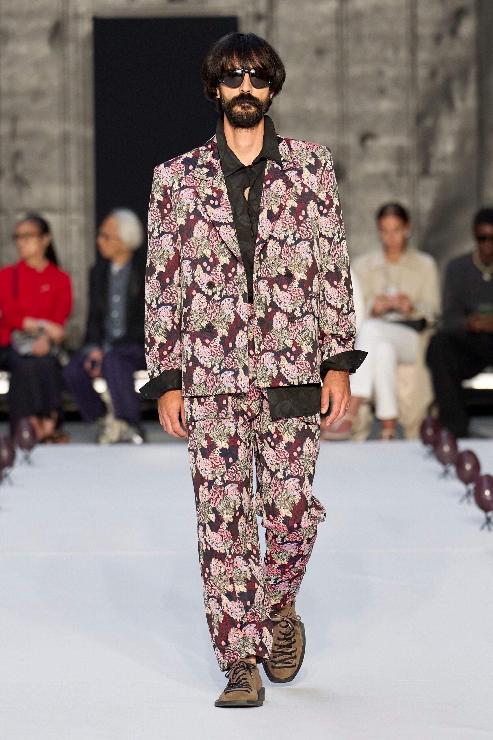 relaxed printed suit with brown shoes