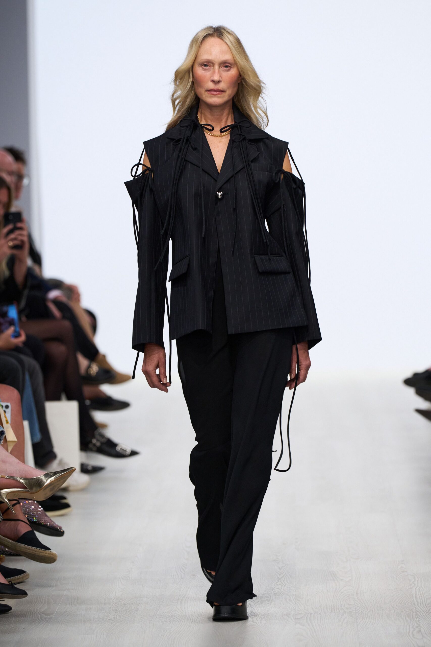 black cotton long-sleeve collared structured striped blazer
