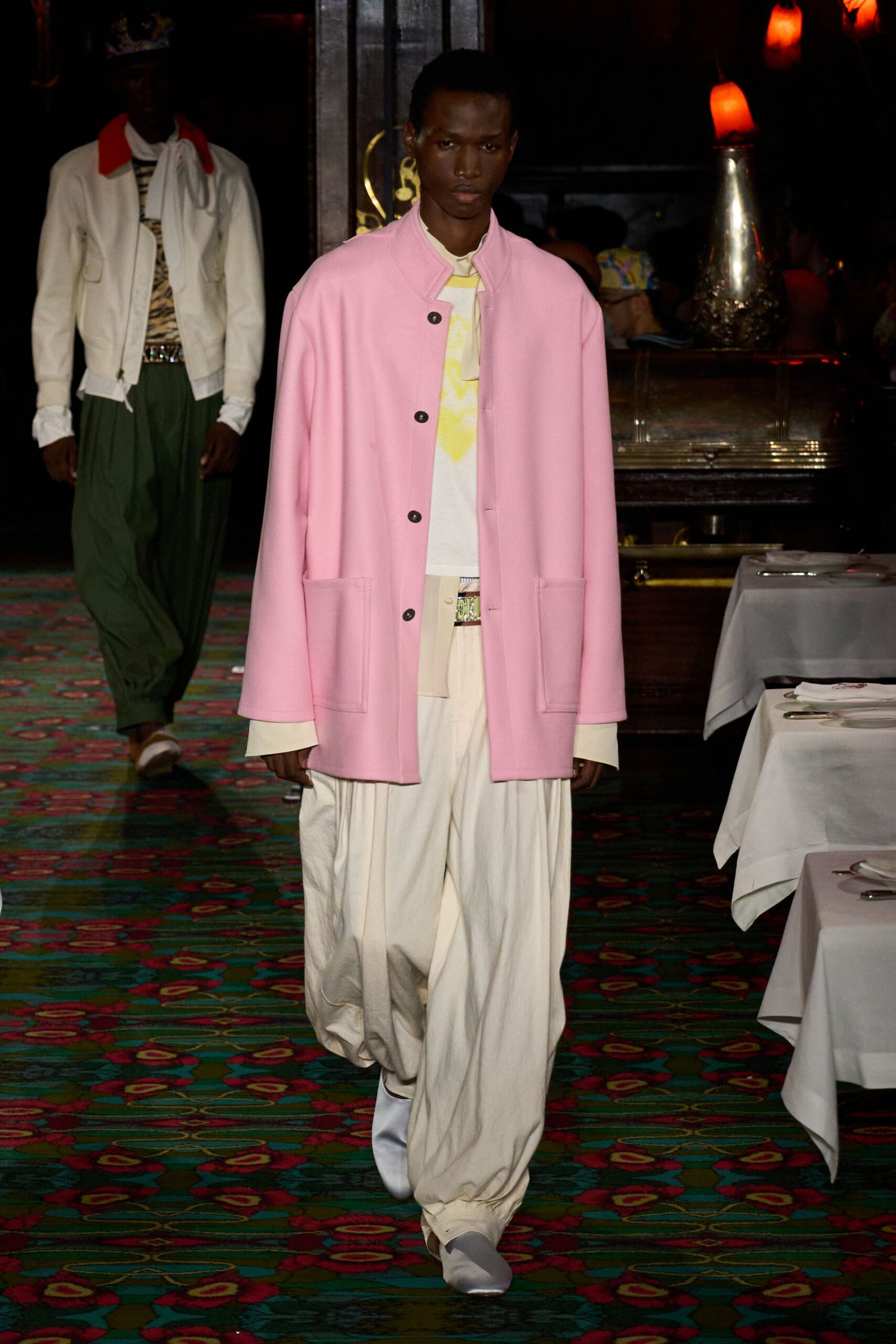 pink cotton long-sleeve collared relaxed buttoned jacket