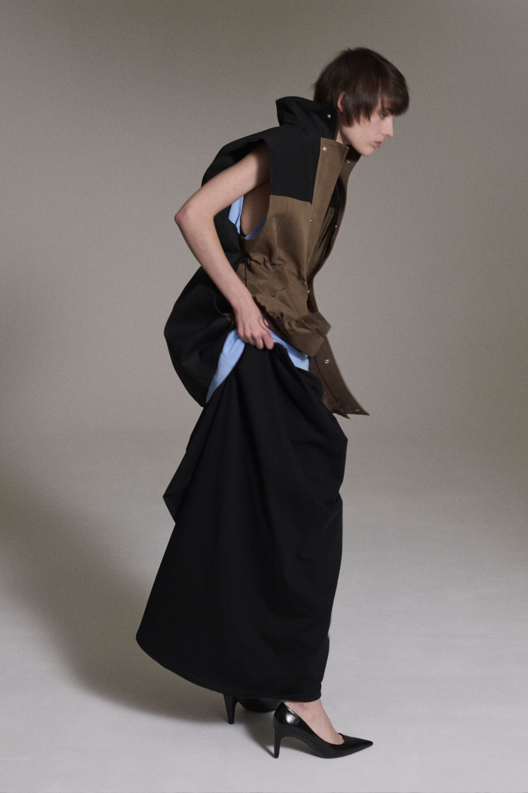 brown top black maxi skirt