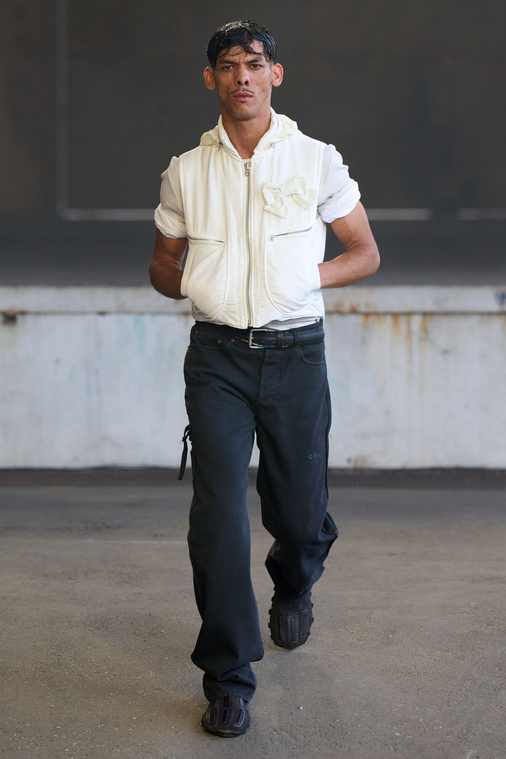 white cotton sleeveless collared fitted zippered hoodie