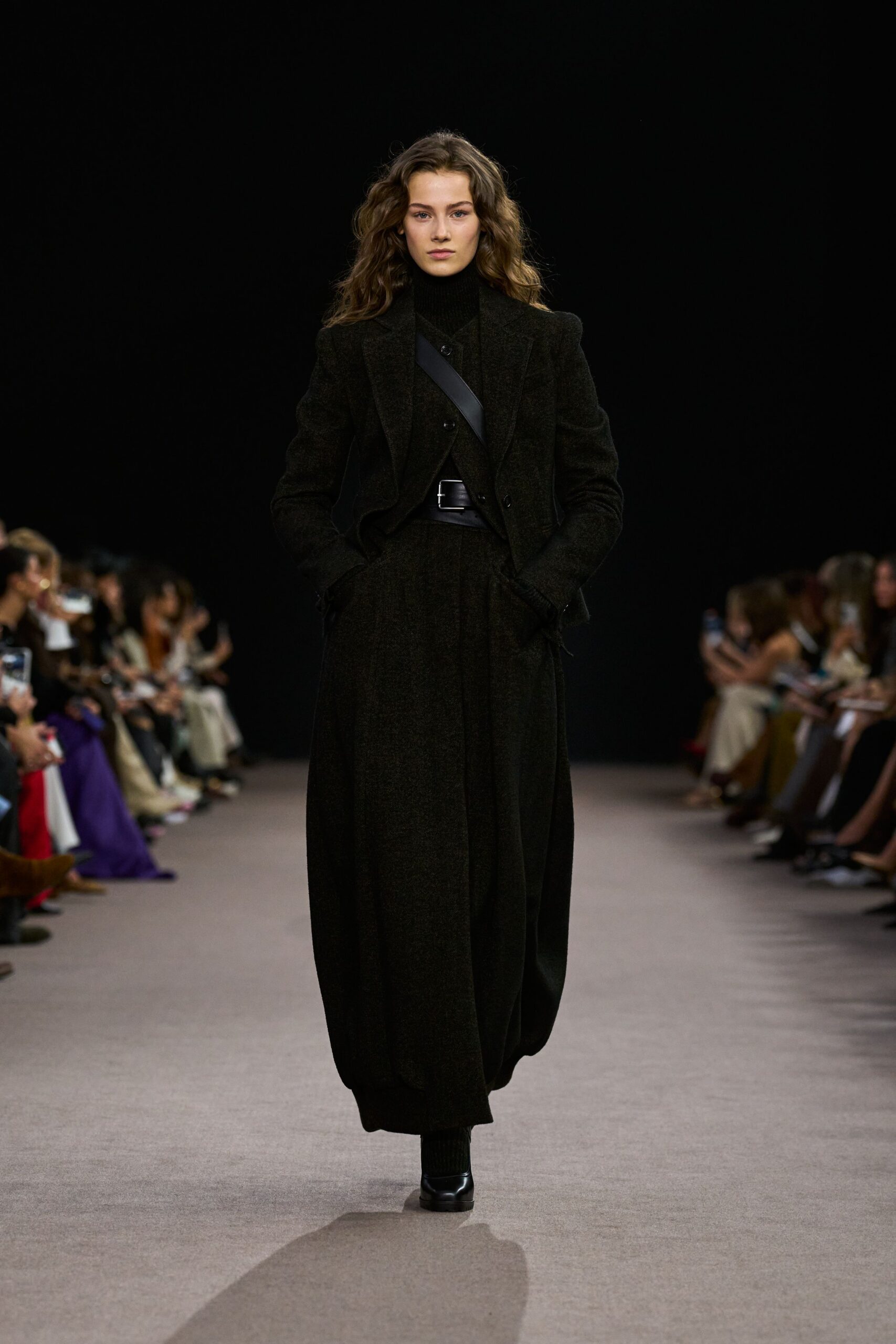 black cotton turtleneck fitted top