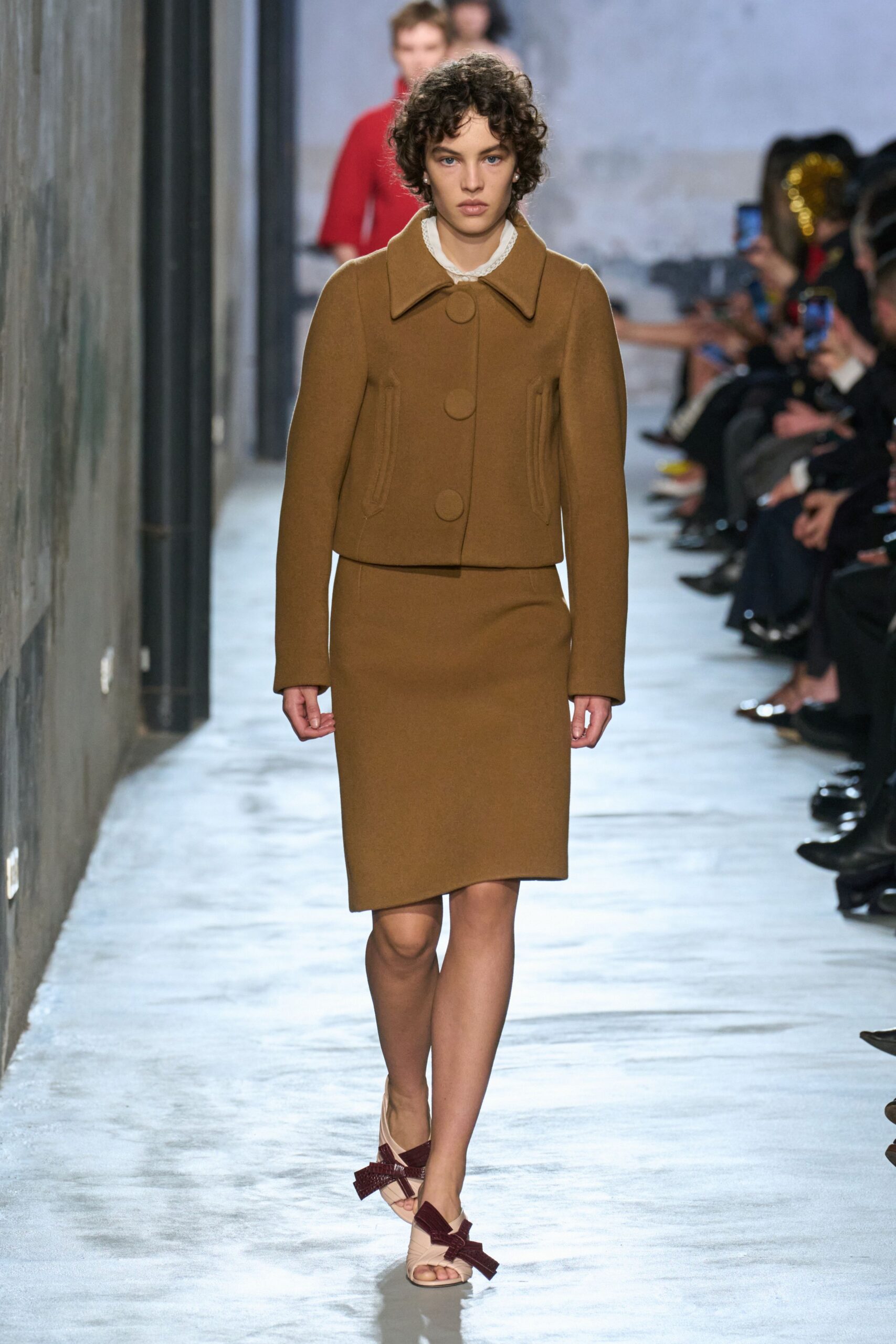 brown wool long-sleeve collared structured buttoned jacket