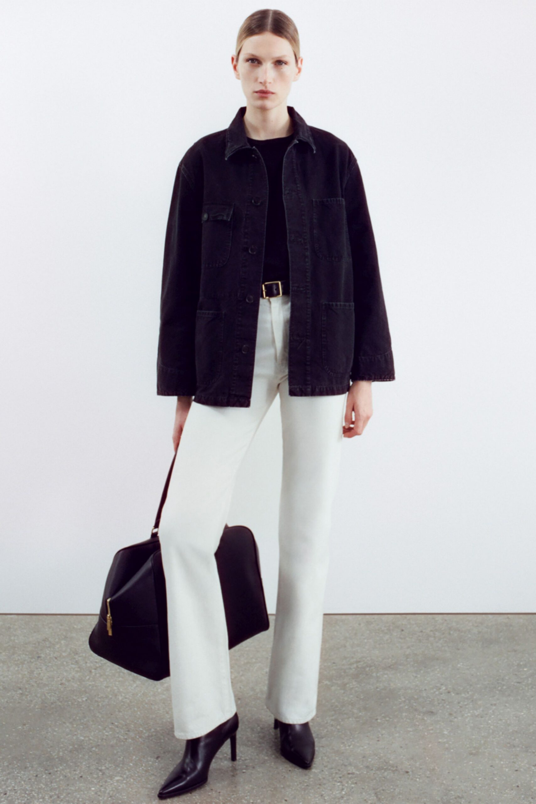 black denim long-sleeve collared relaxed buttoned pockets jacket