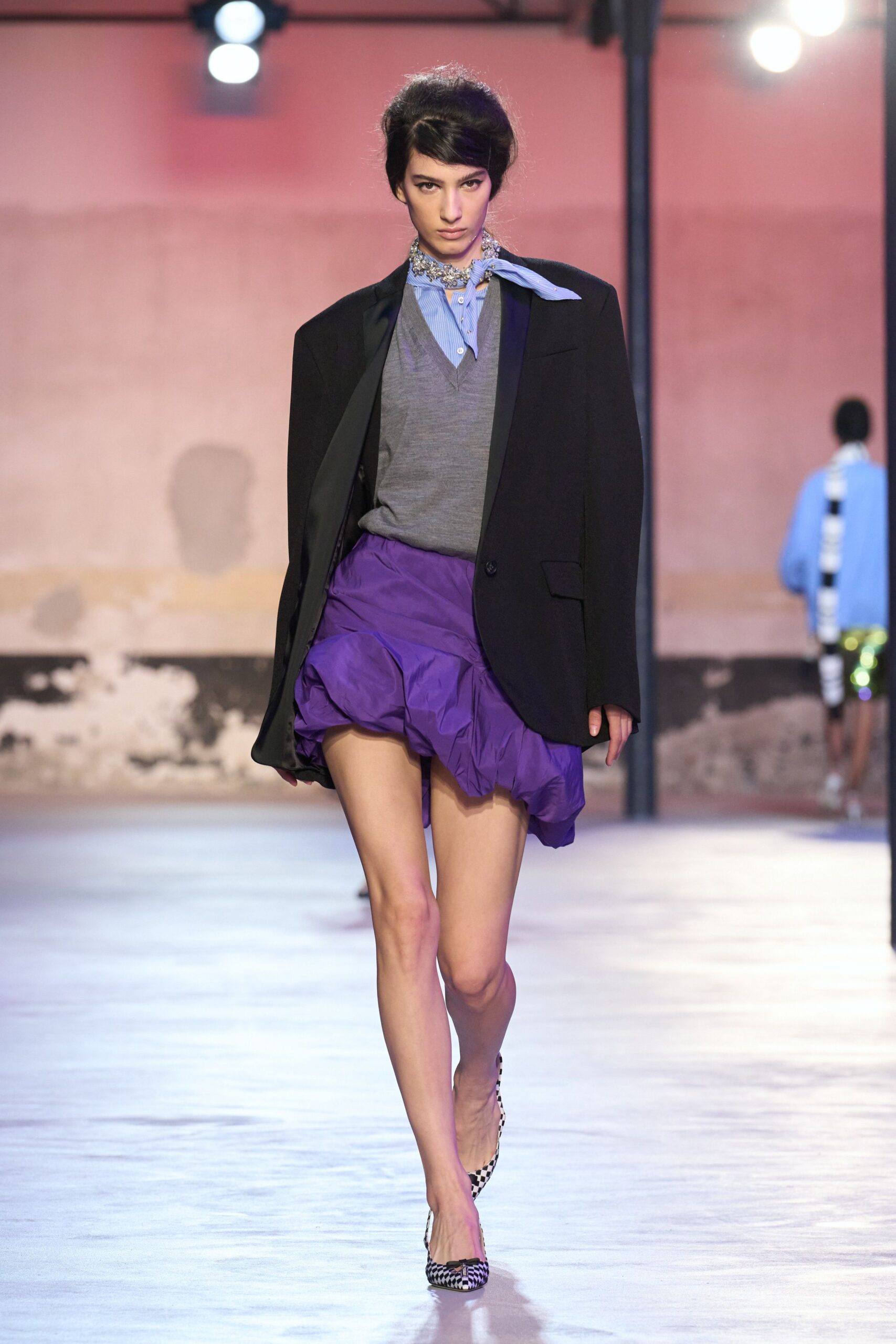 oversized black blazer with mini skirt