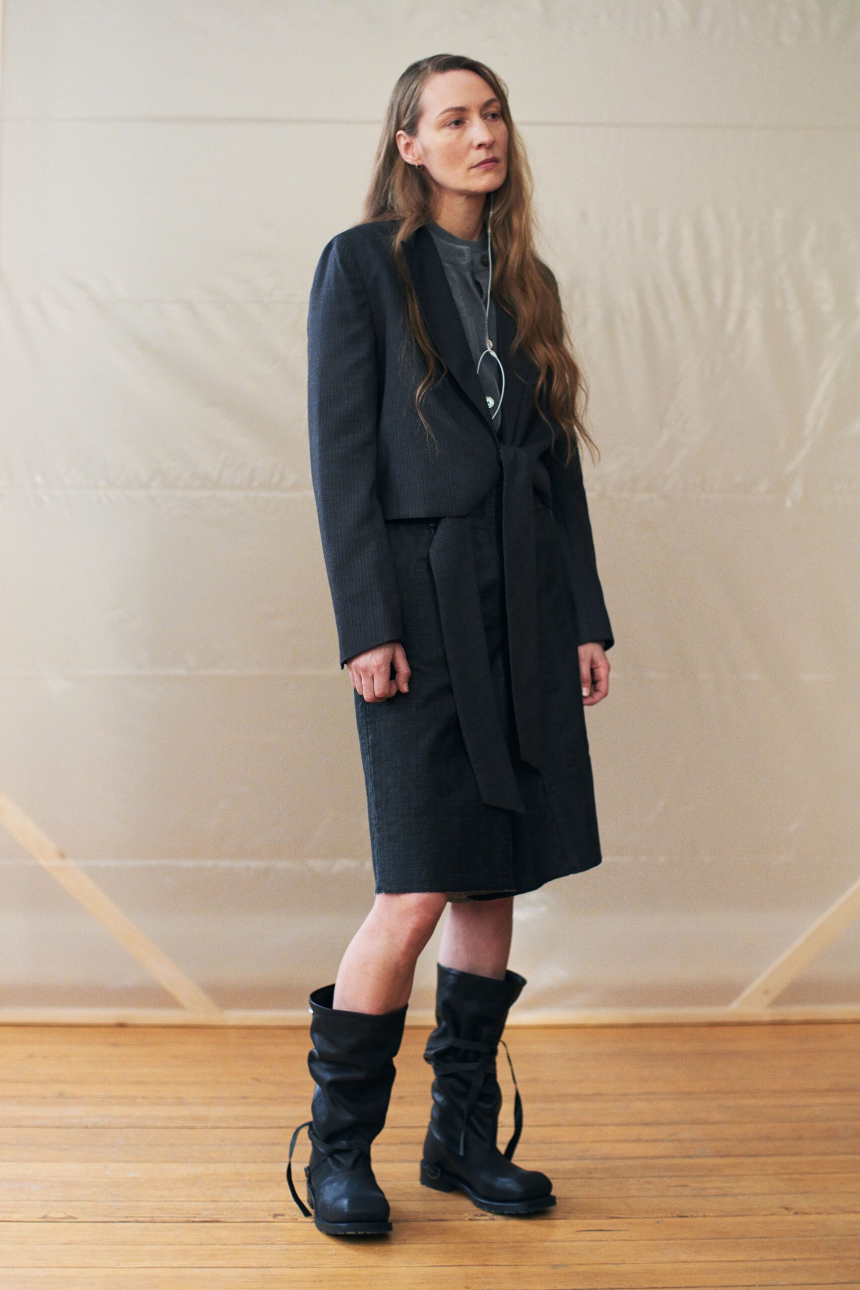 black tailored blazer and pencil skirt