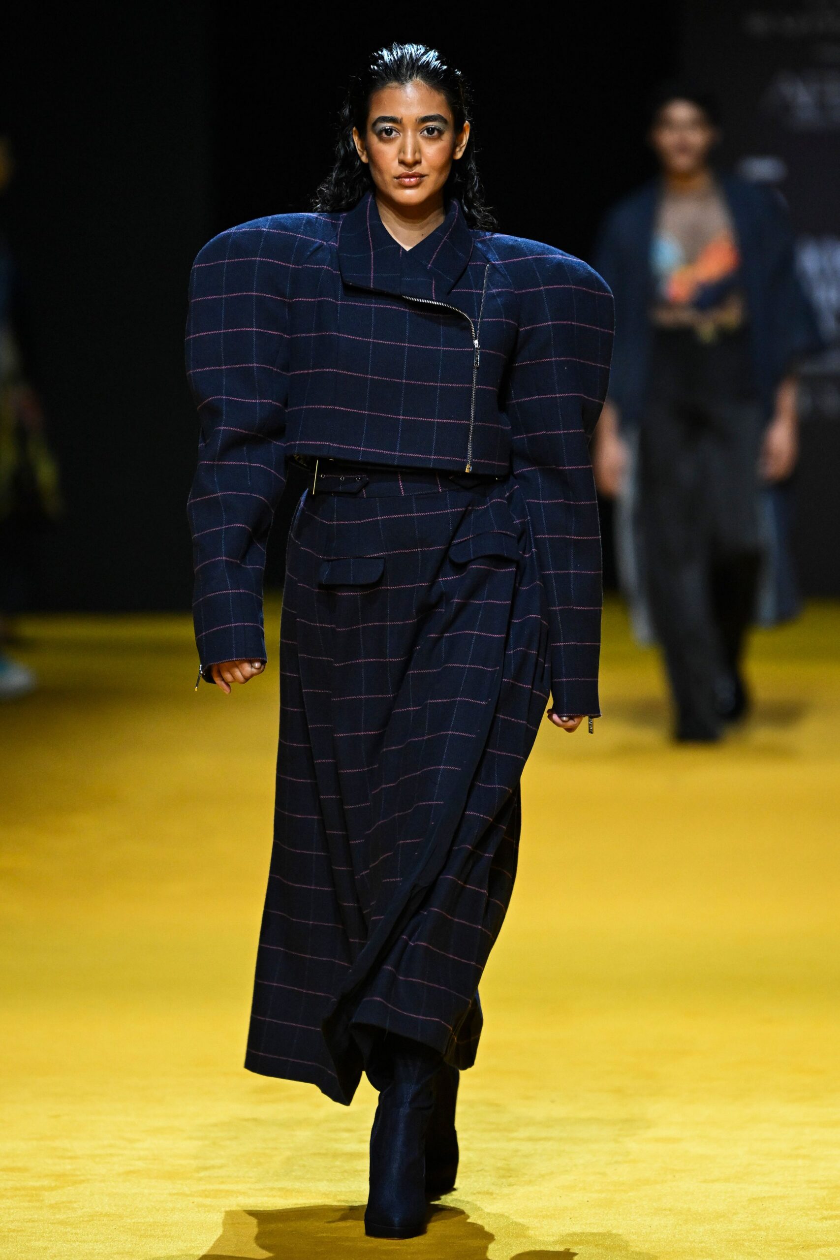 blue wool long-sleeve collared fitted checked belted coat