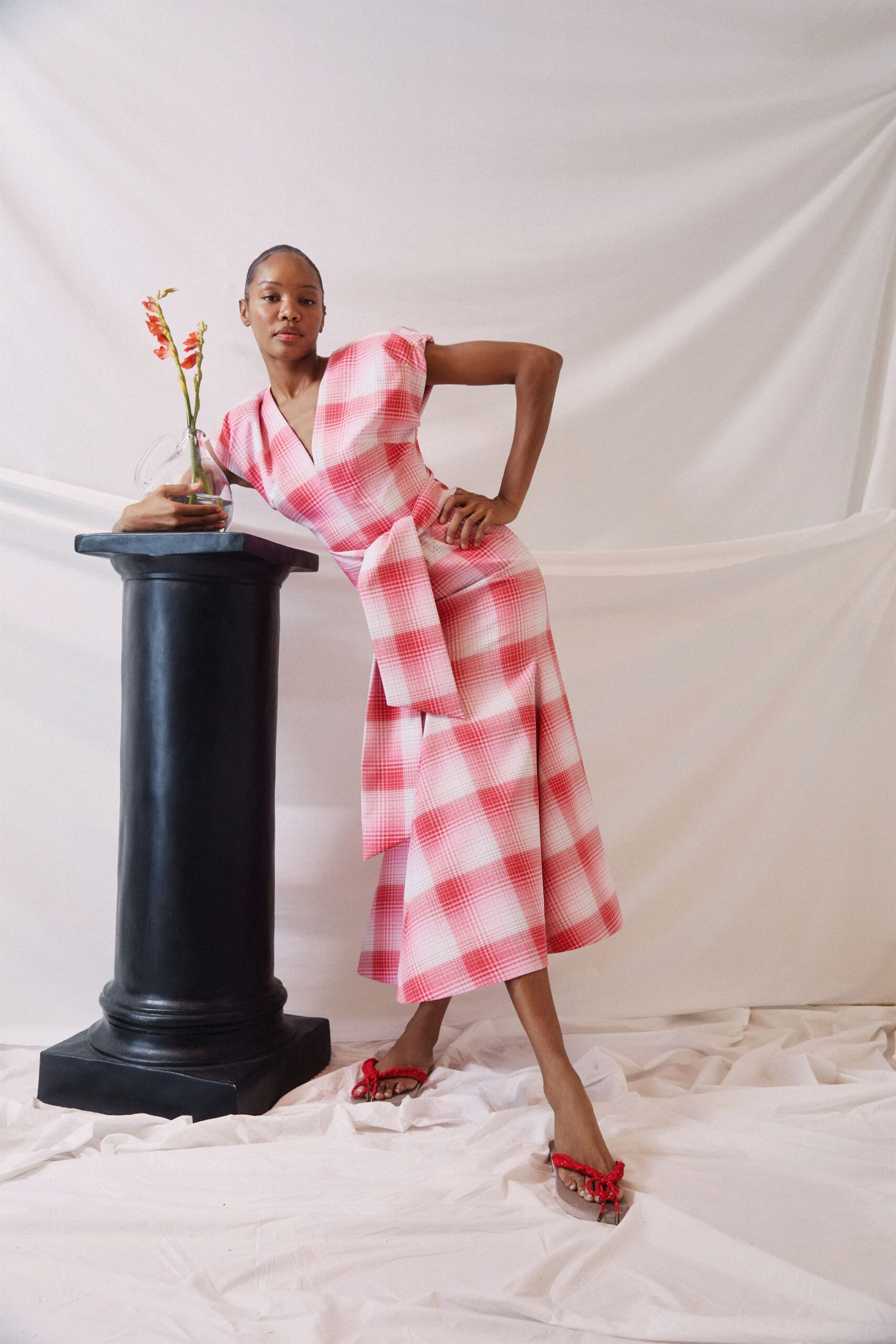 pink cotton short-sleeve v-neck fitted checked belted dress