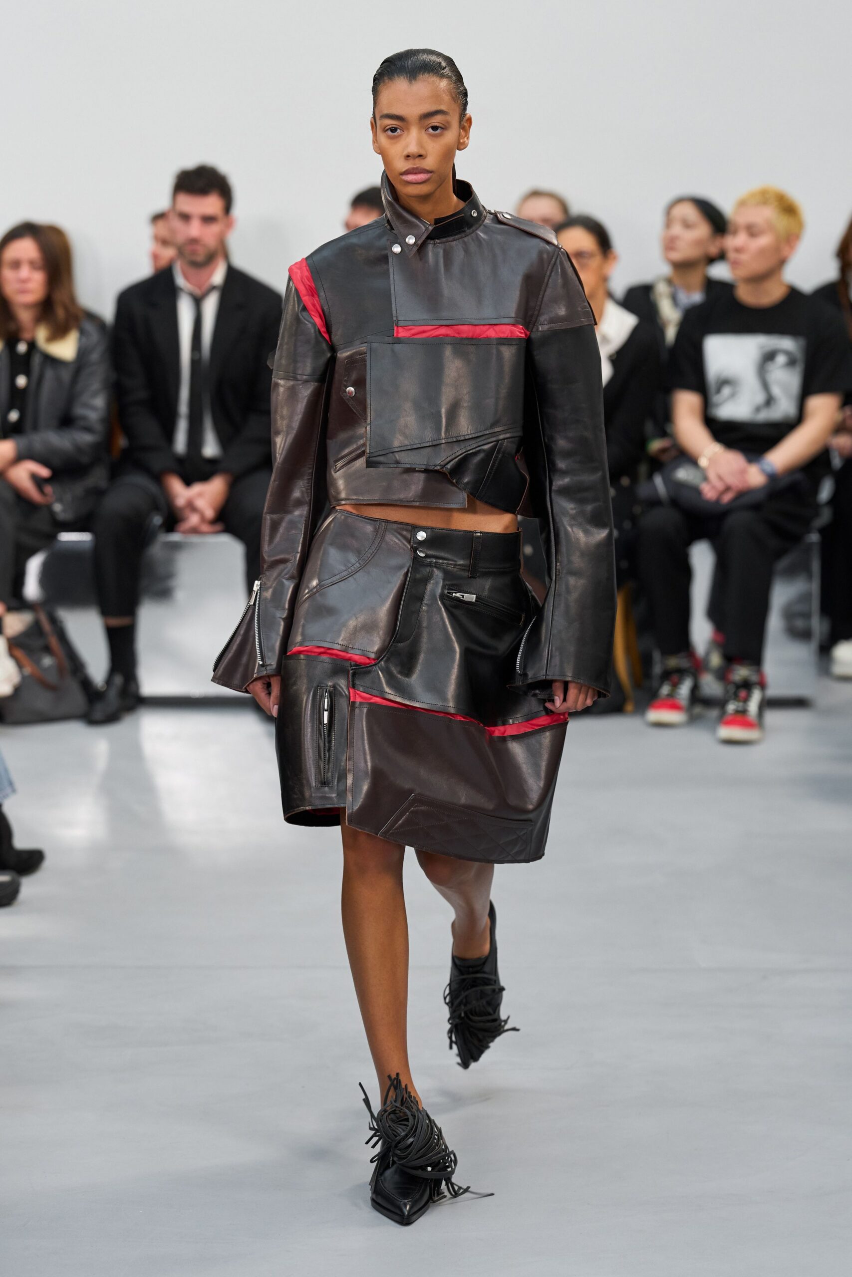 black leather long-sleeve collared fitted zippered jacket
