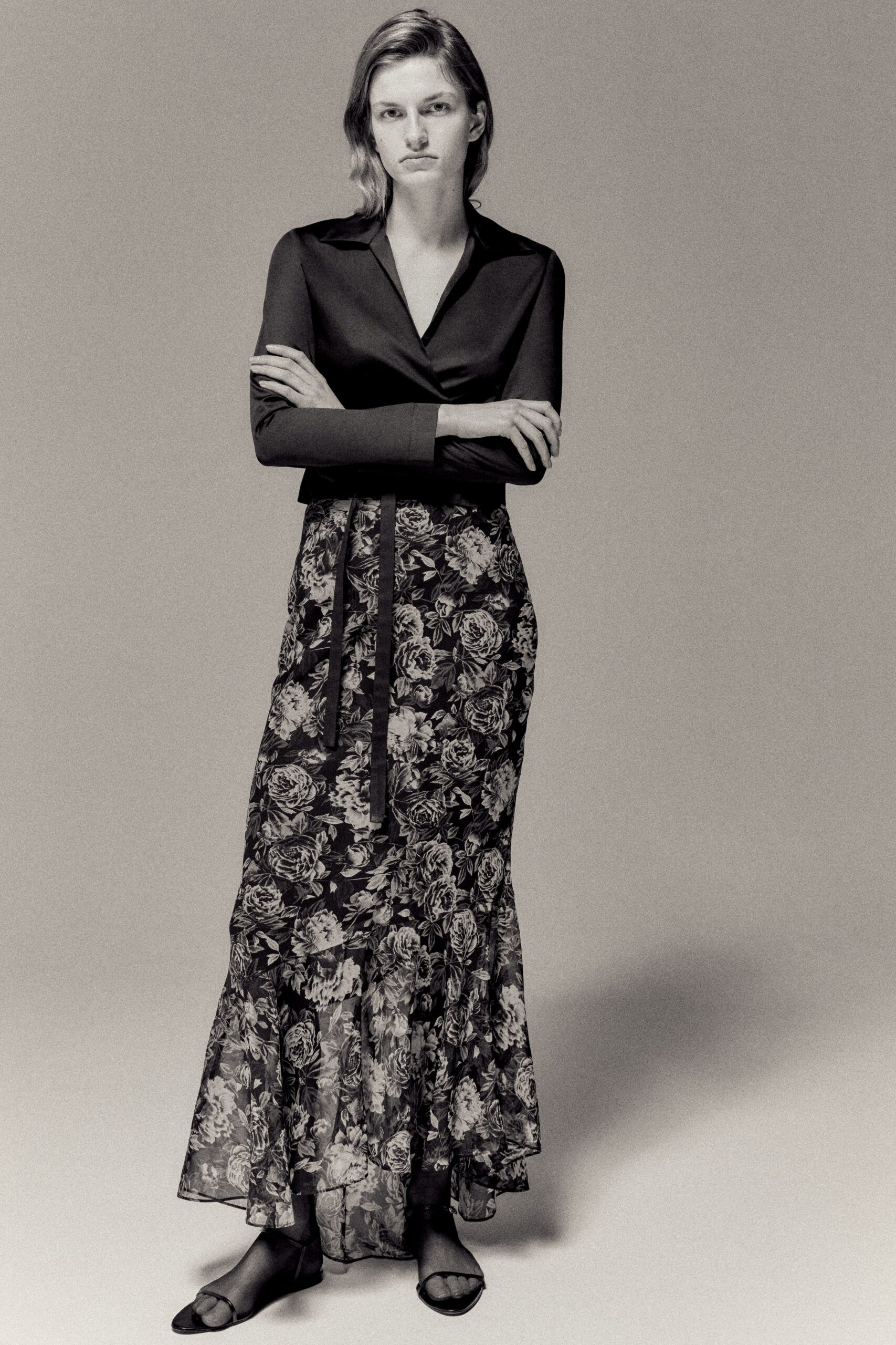 black silk long-sleeve collared fitted floral tiered shirt-dress