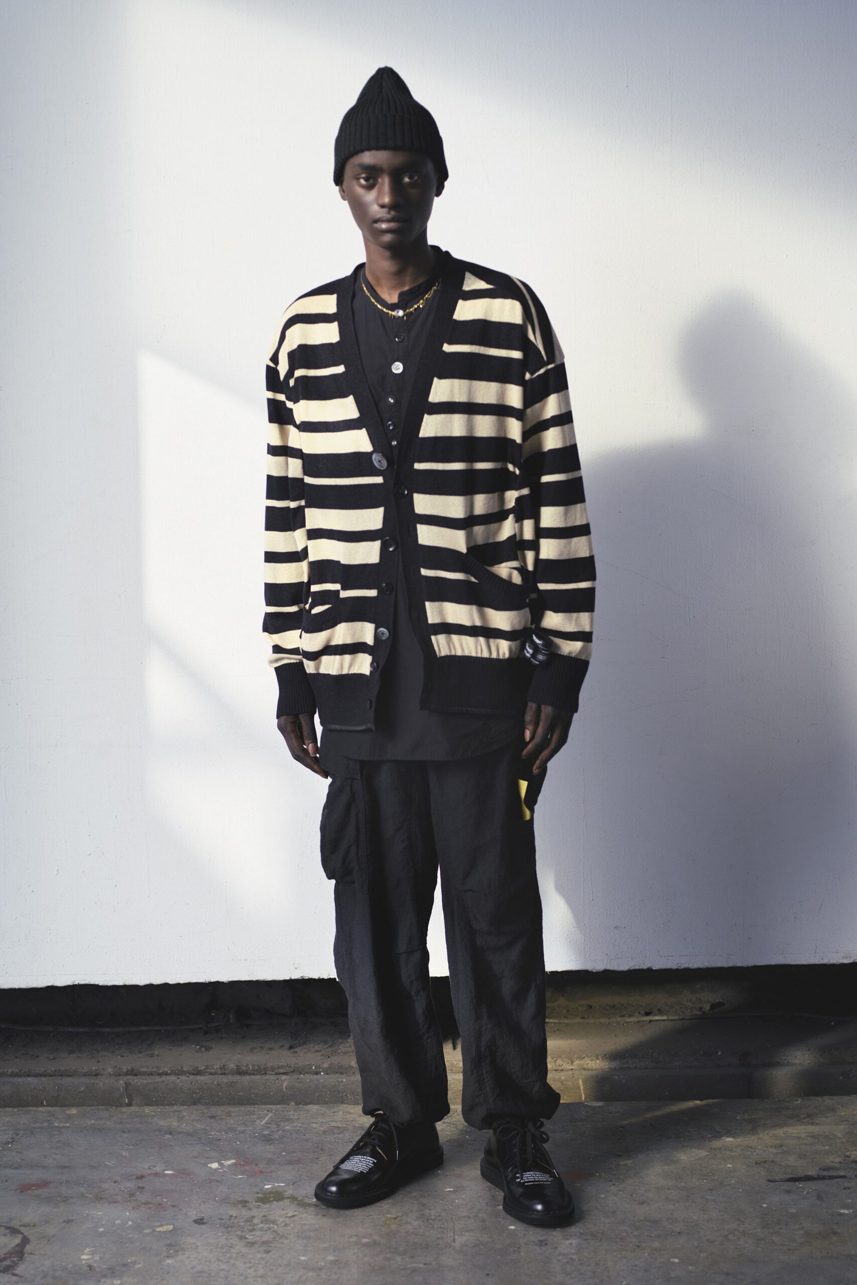 black long-sleeve collared relaxed striped cardigan