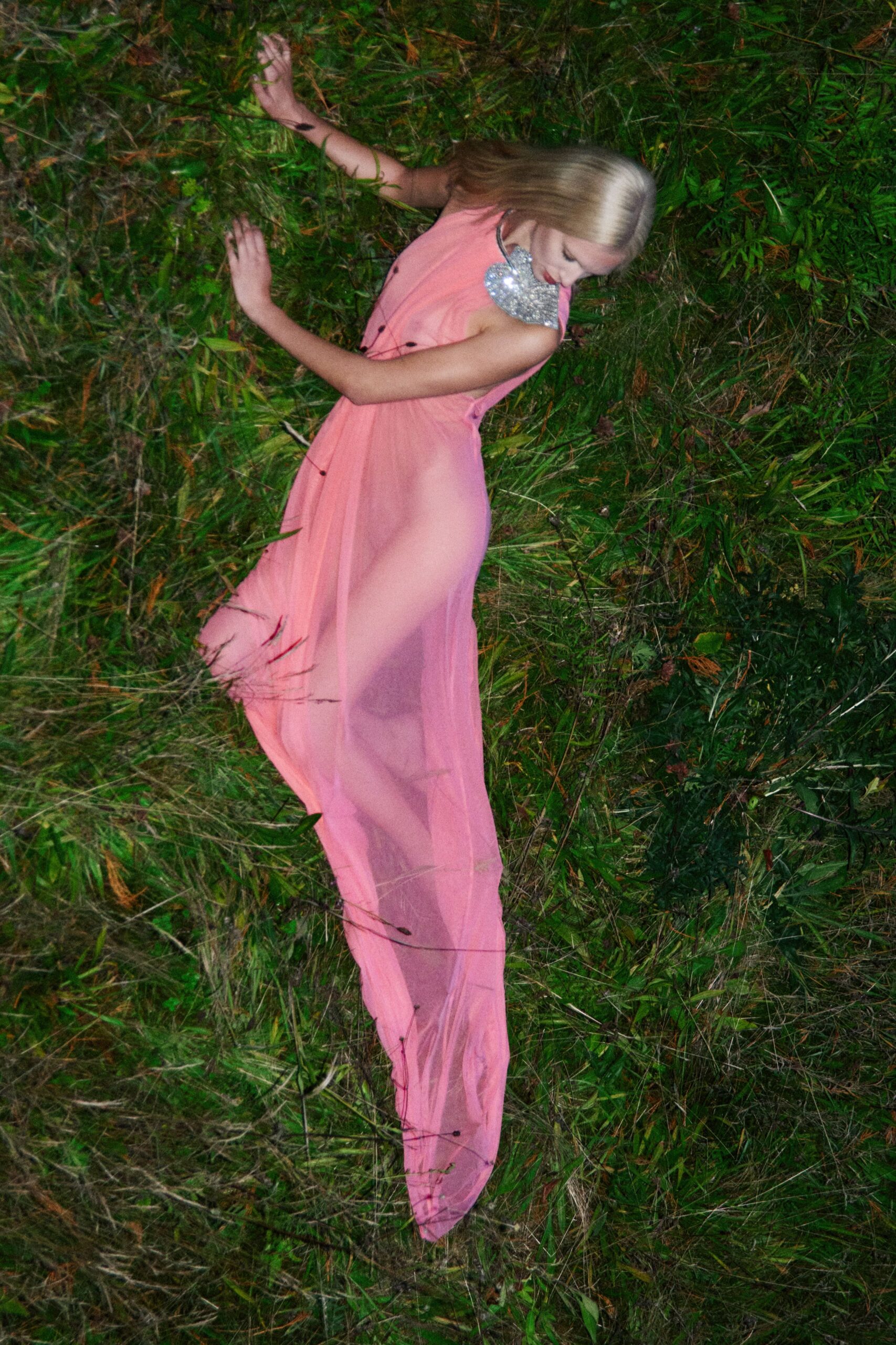 pink chiffon sleeveless gown