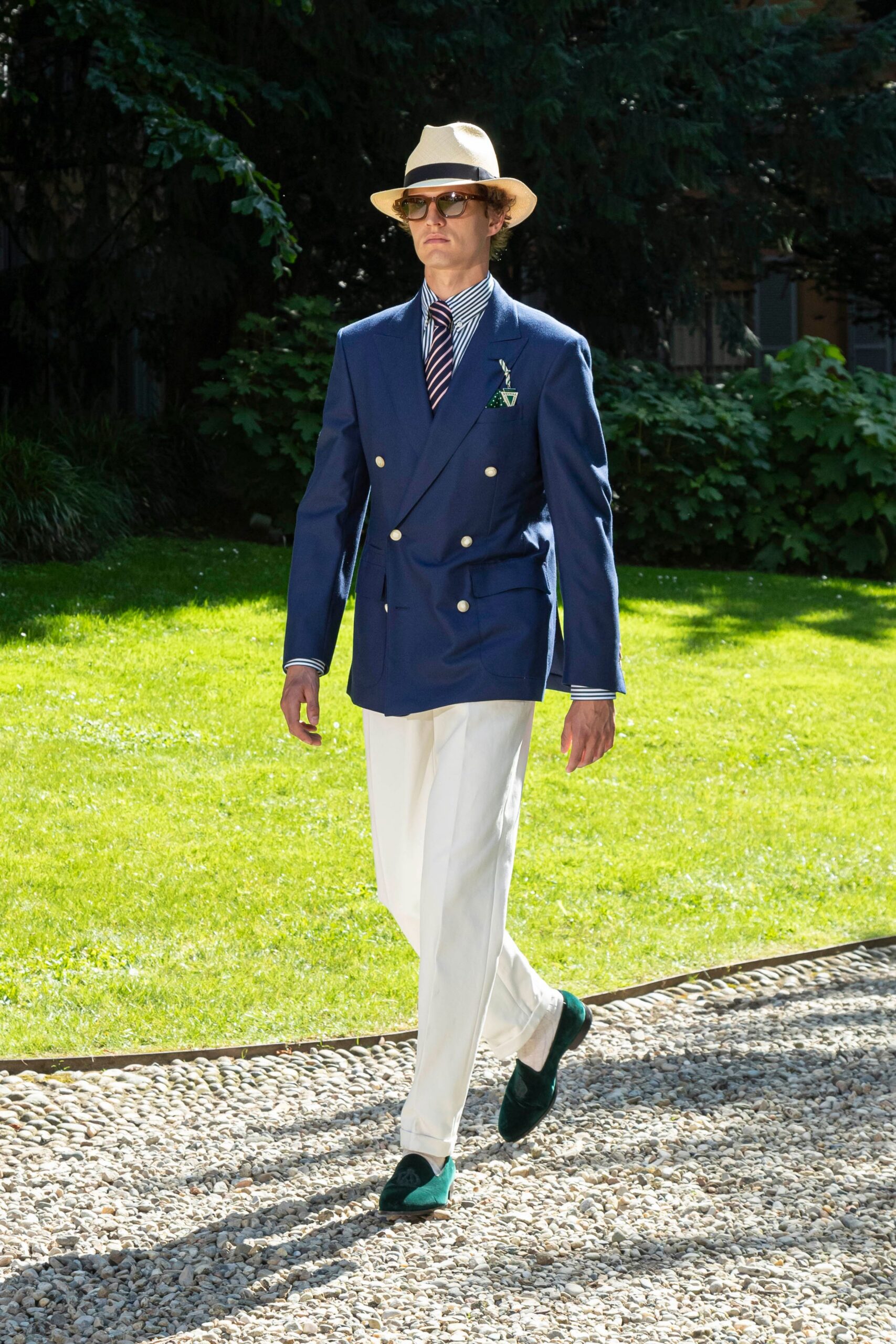 blue tailored blazer with white shirt