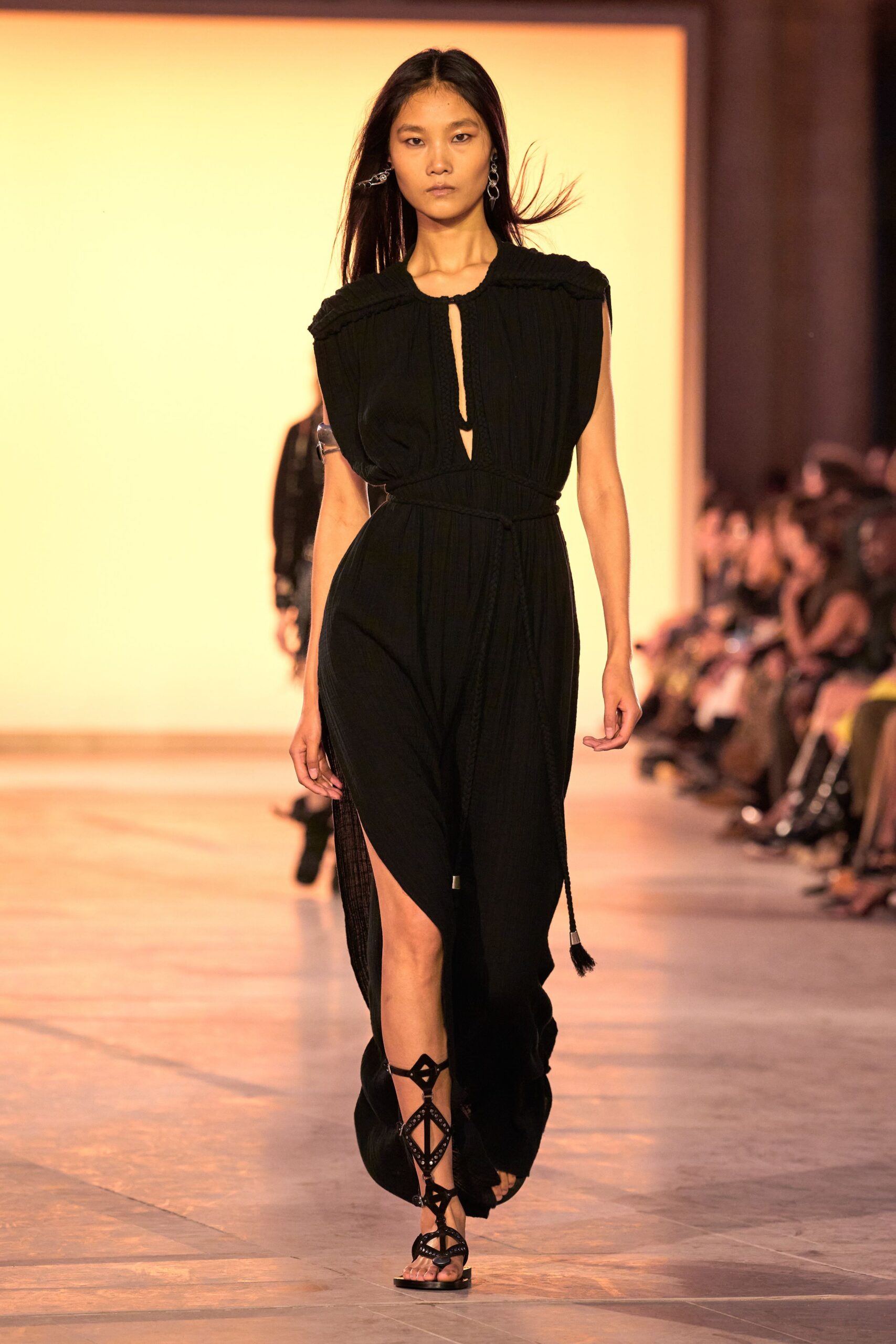 black relaxed midi dress with strappy shoes
