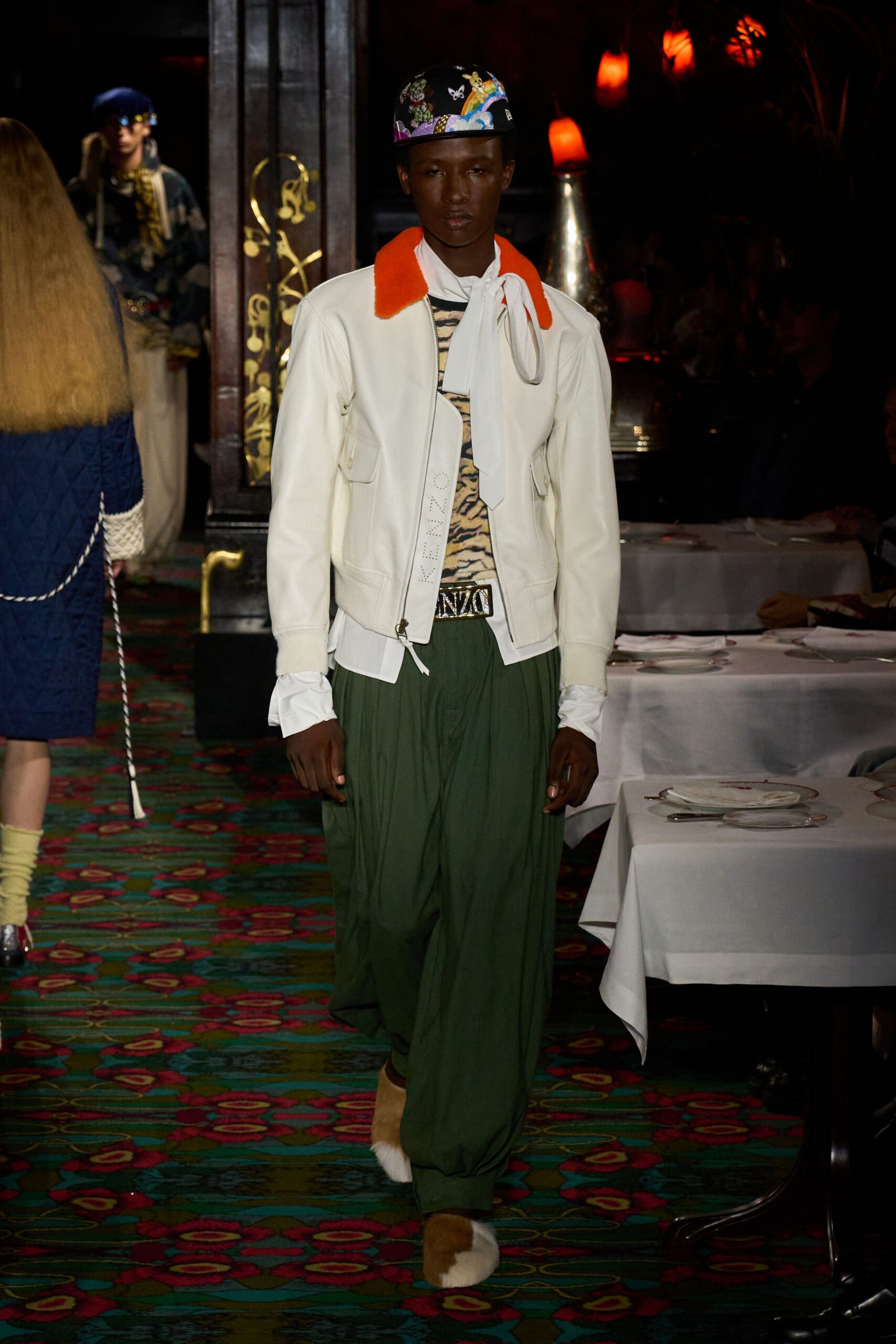 white leather long-sleeve collared fitted zippered jacket
