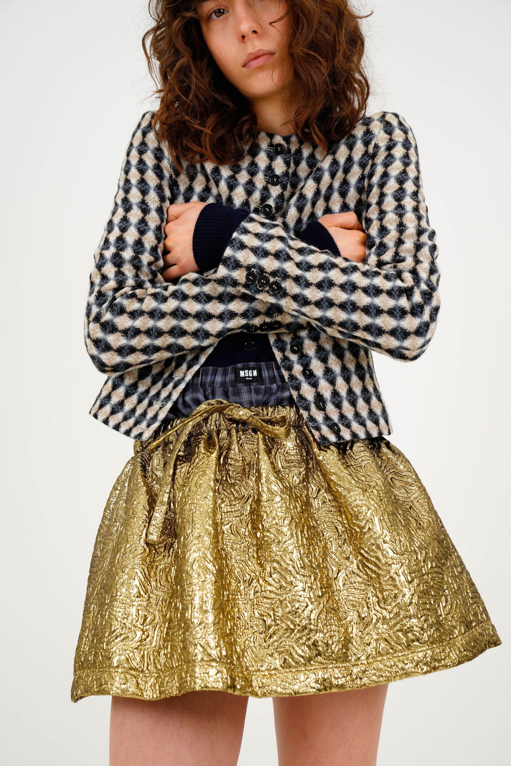 gold metallic relaxed pleated mini skirt