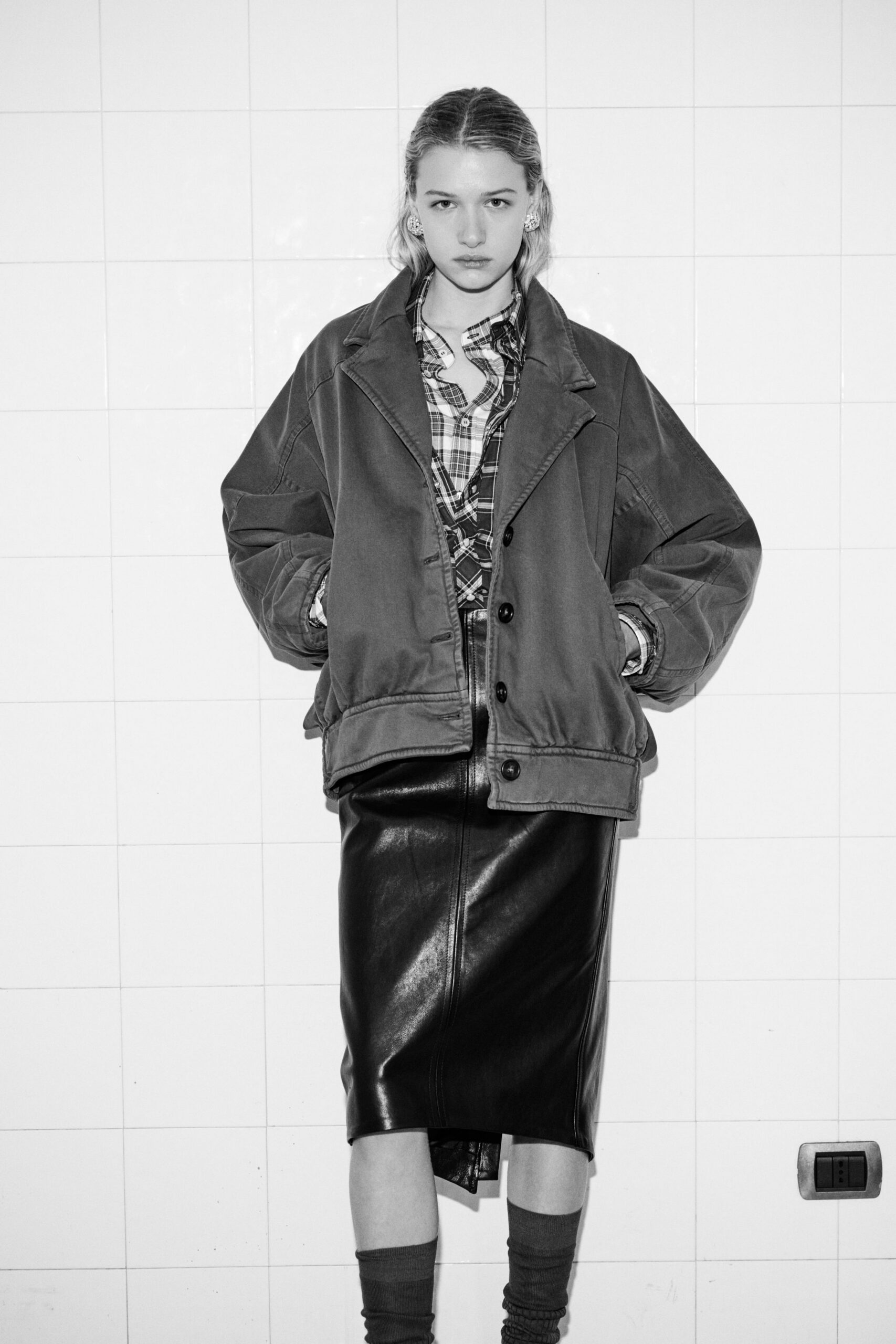 gray cotton long-sleeve collared oversized jacket