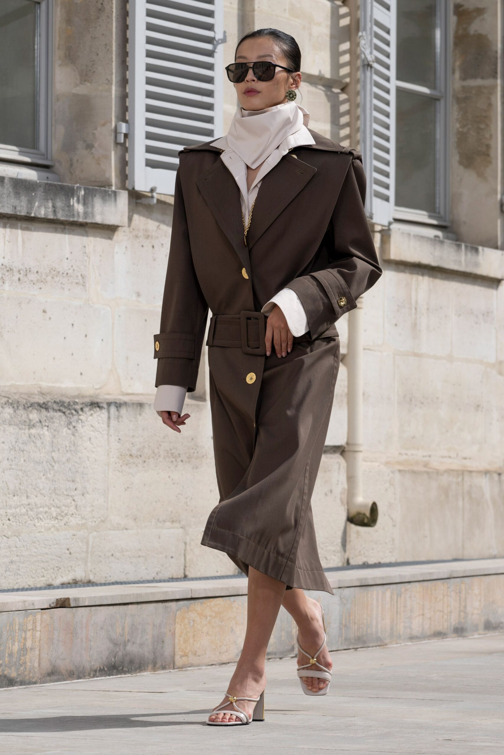 brown cotton long-sleeve collared tailored buttoned belted blazer