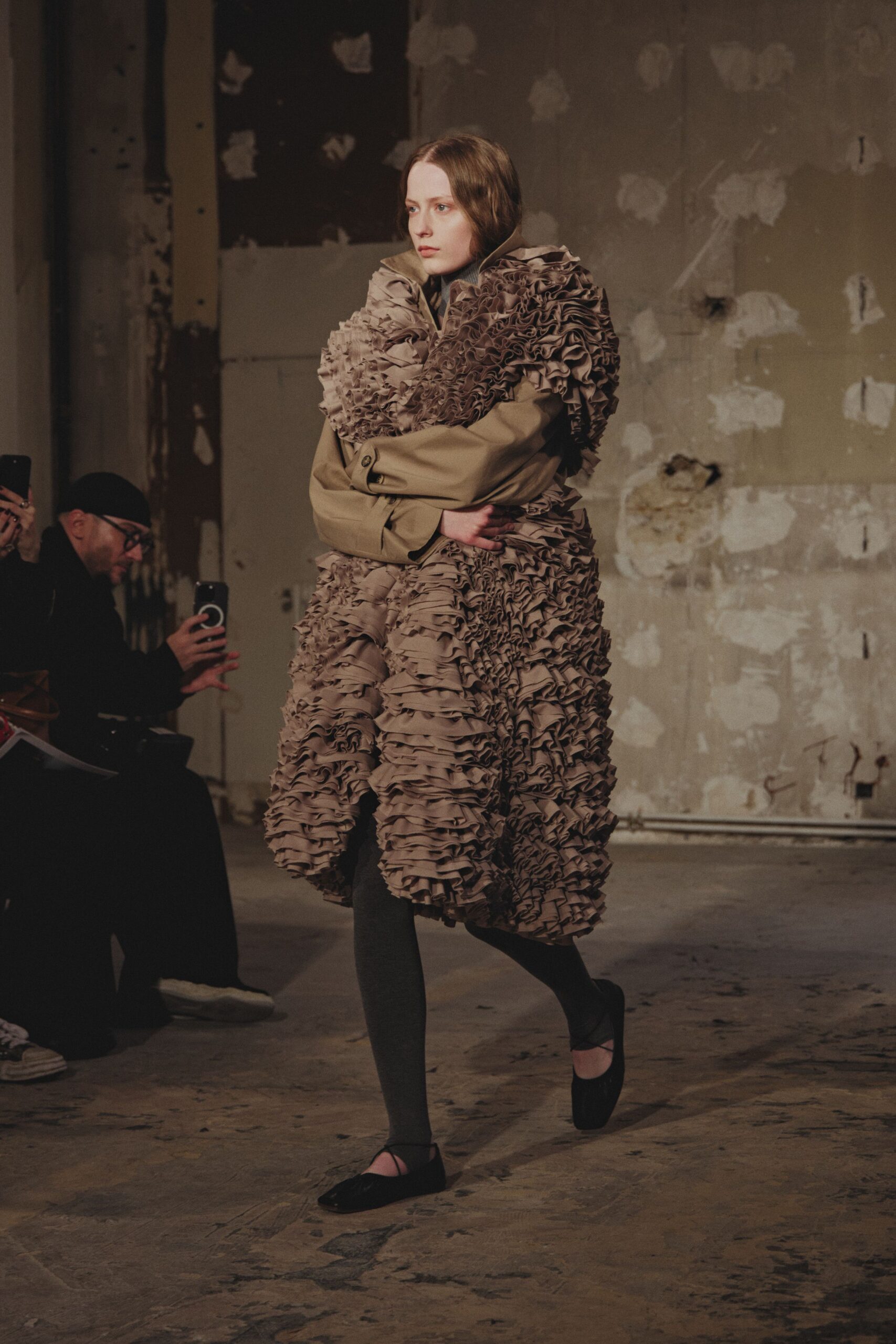 brown cotton long-sleeve relaxed ruffled midi coat