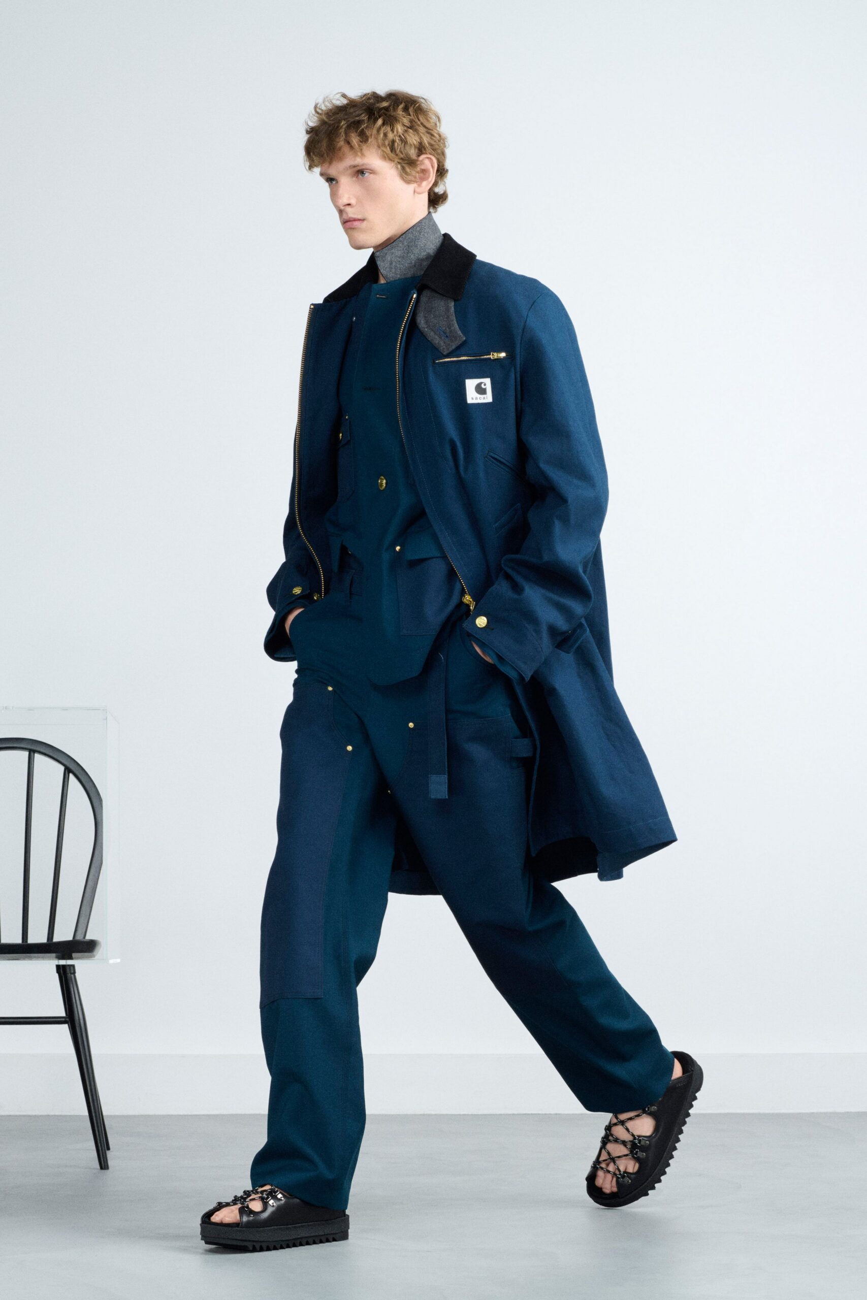 blue cotton long-sleeve collared fitted zippered jacket