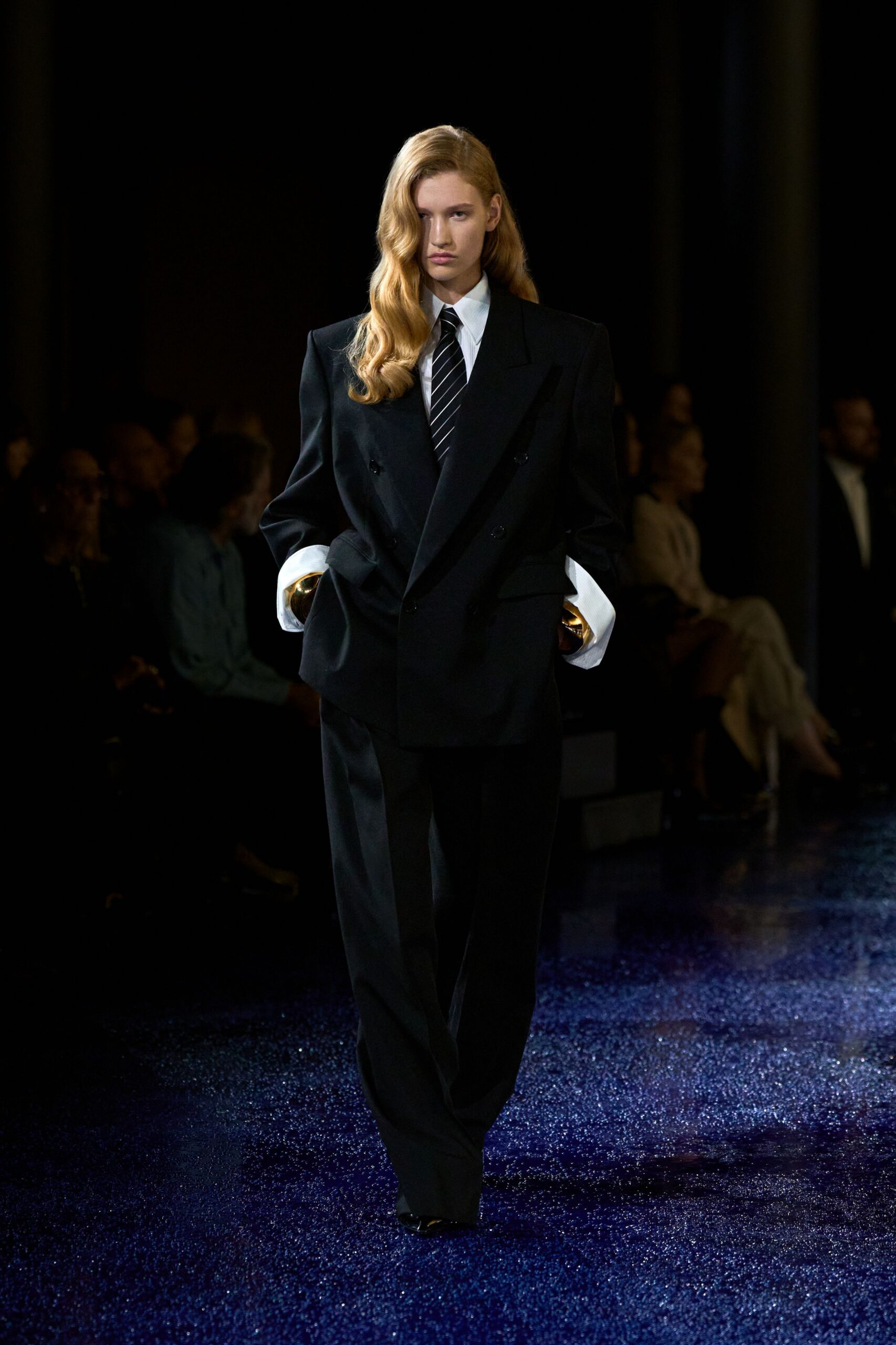 black wool long-sleeve collared oversized suit