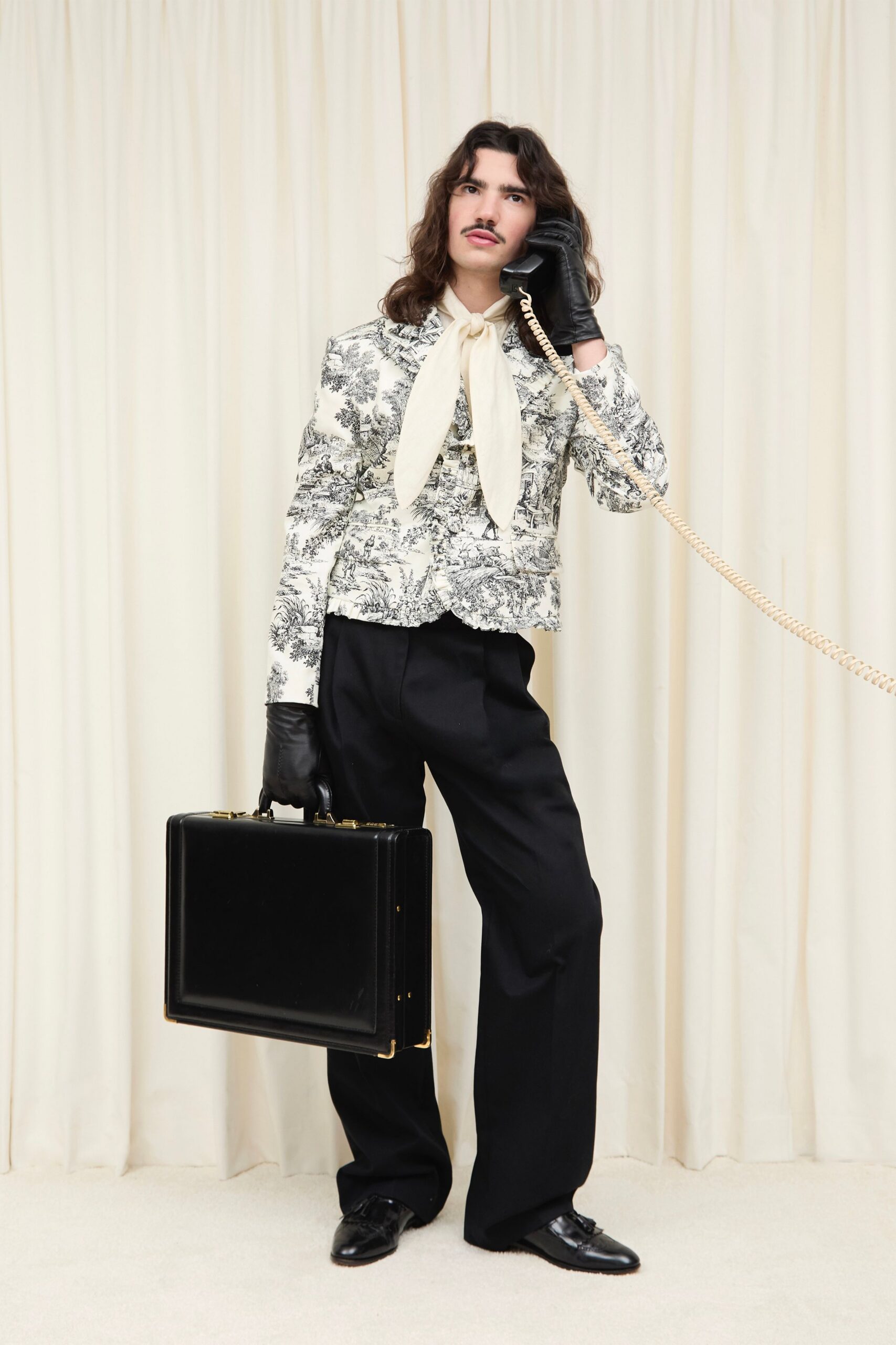 white cotton long-sleeve collared tailored printed blazer