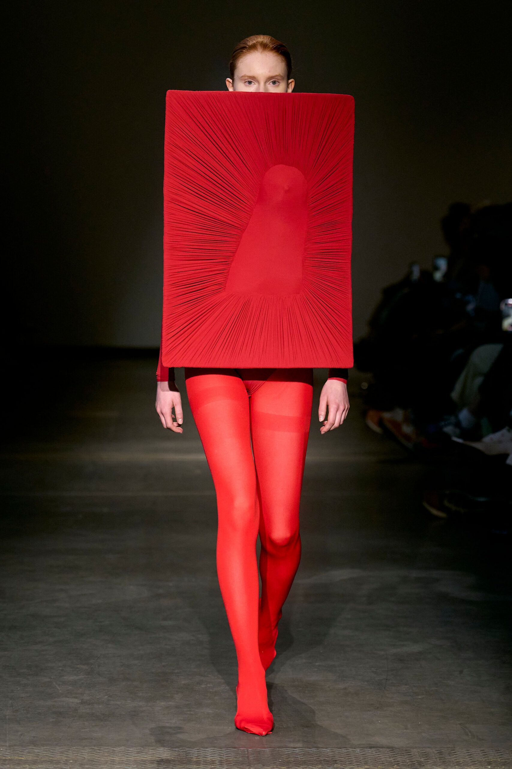 red sleeveless fitted leggings