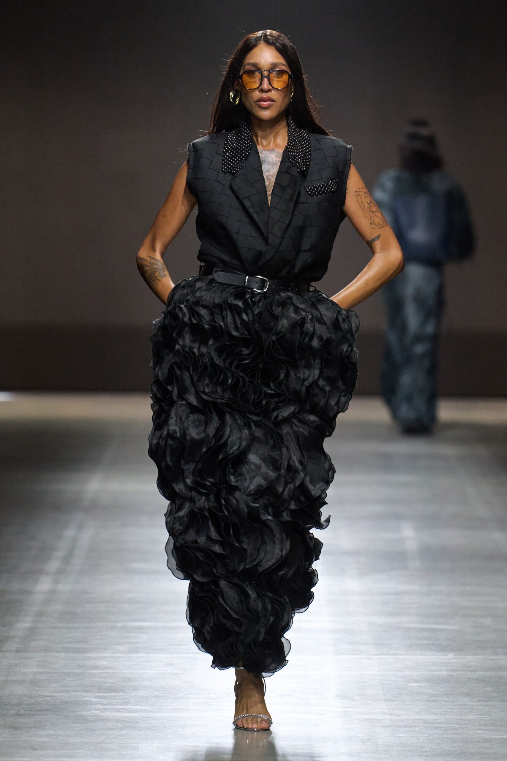 black silk sleeveless collared fitted pleated belted top