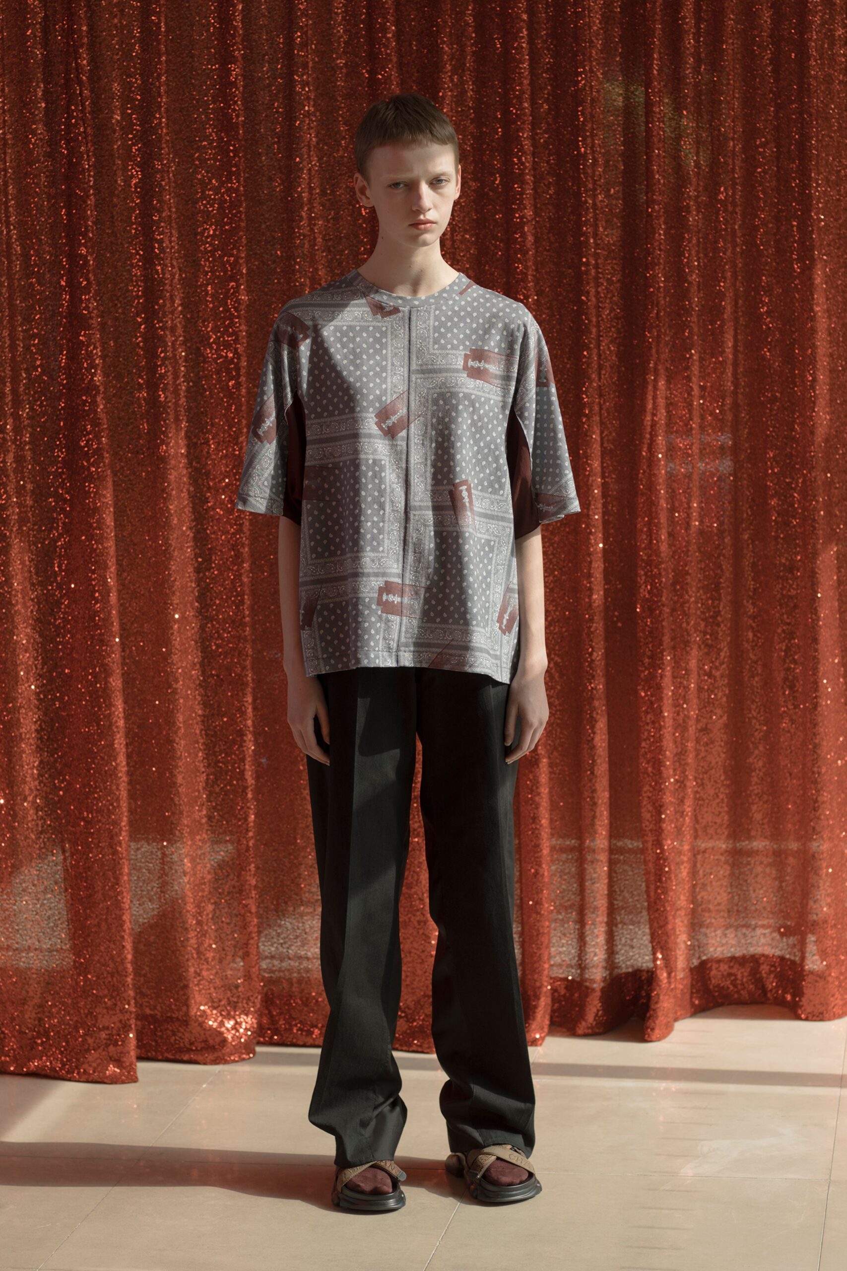 gray cotton short-sleeve collared relaxed printed shirt