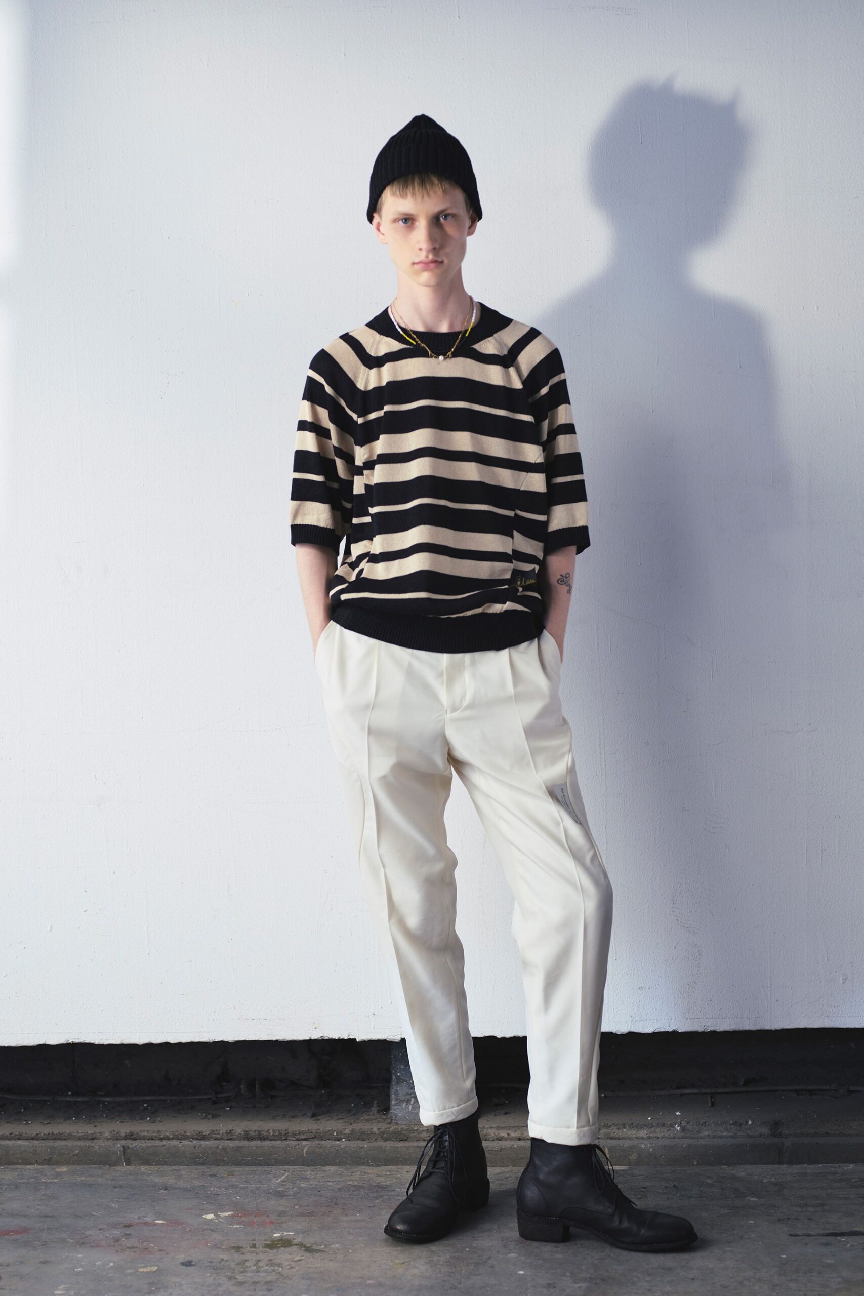 white cotton relaxed cargo pants